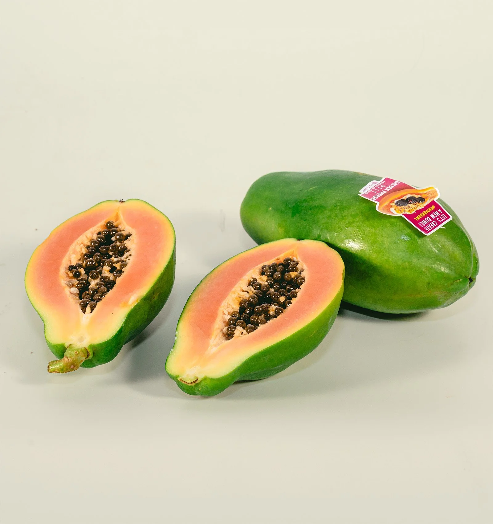 Bulk case of golden papaya, wholesale Solo papaya supplier for retailers, Ecoripe Tropicals tropical produce