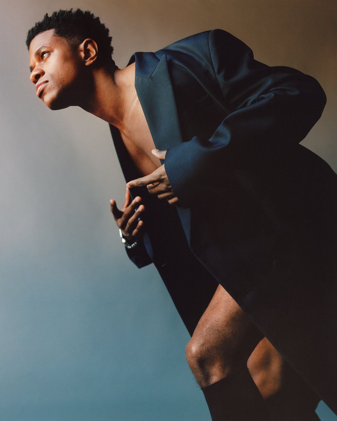 Stylist Assistant to Sara Moonves || Photographer: Jamie Hawkesworth