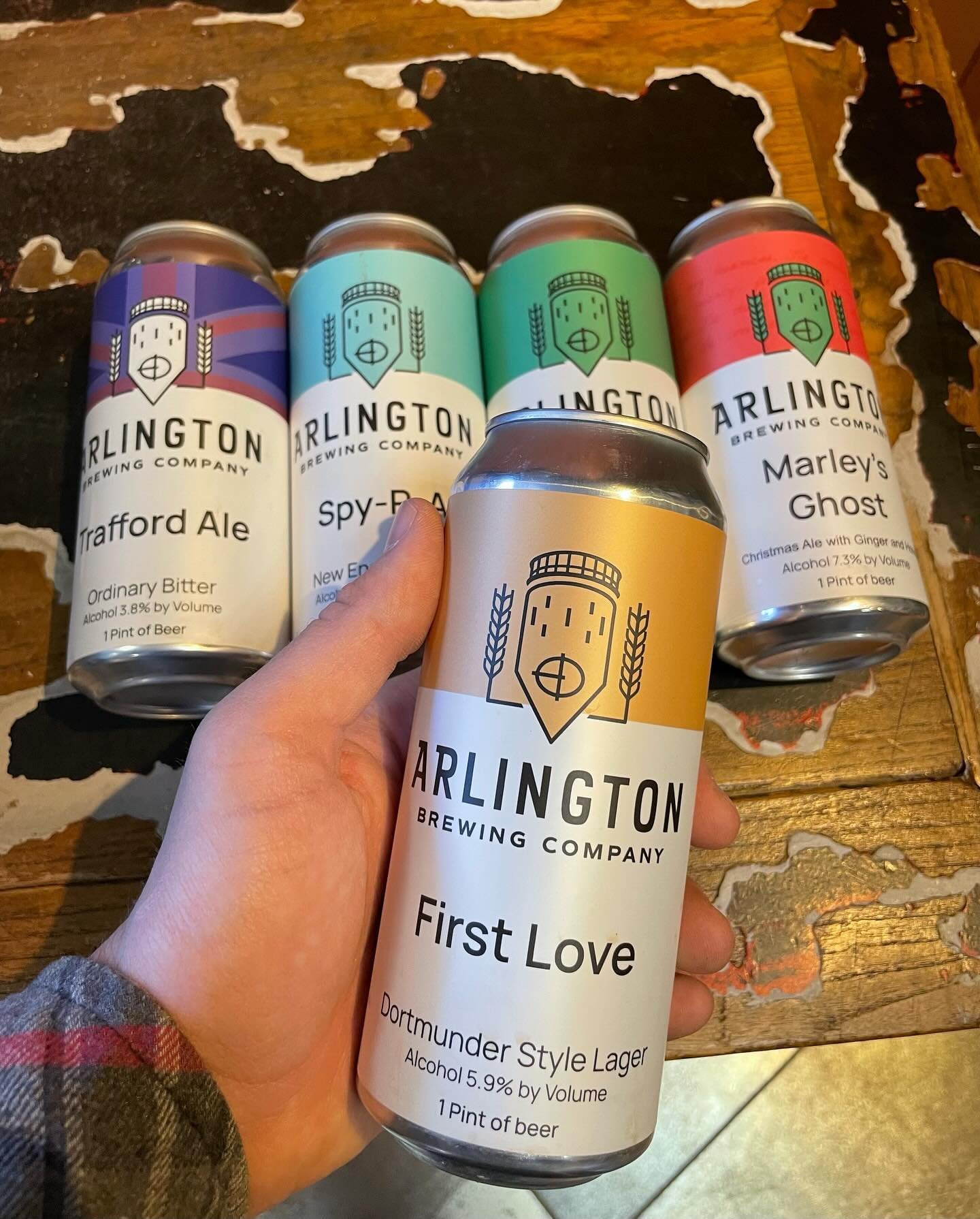Join us tomorrow from 4-6 to try some awesome beers from our friends at Arlington Brewing! Peter will be in pouring some IPAs, lagers, and a special Christmas ale! Cheers 🍻🎄🎊