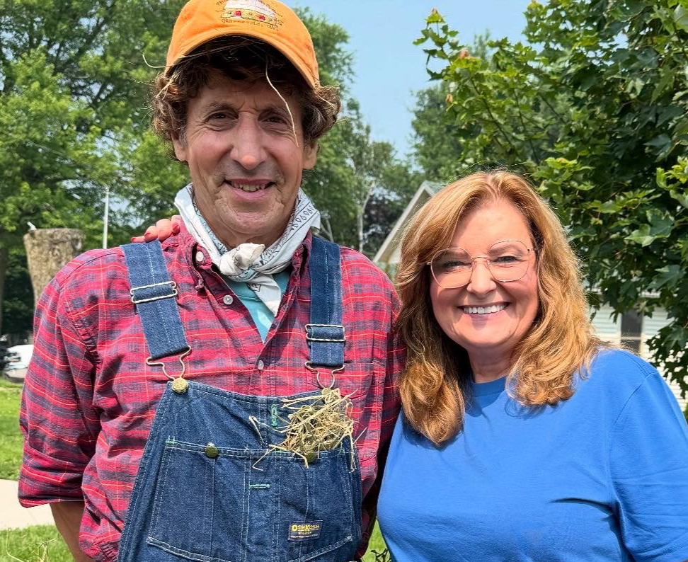 Farmer+appreciation+day+with+scarecrow+dude.png