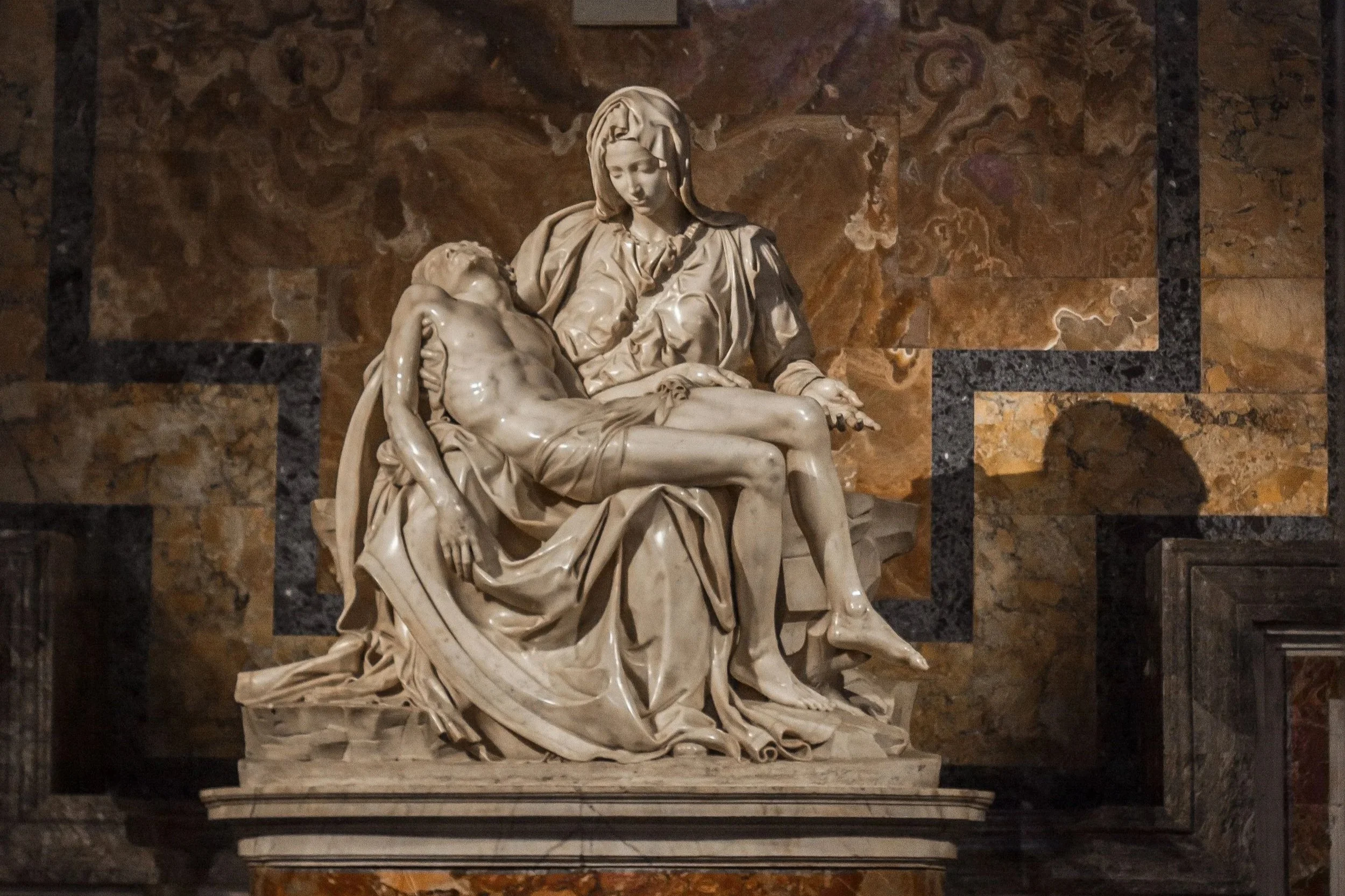 Michelangelo’s Madonna della Pietà