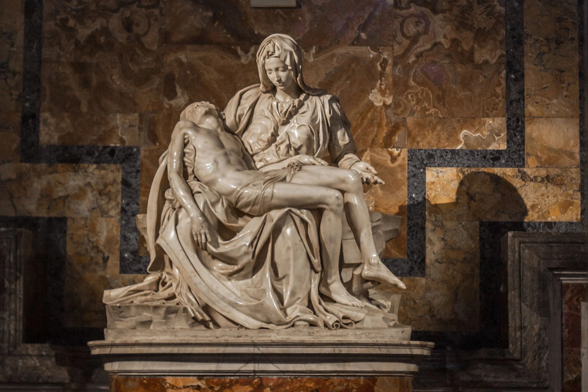 Michelangelo’s Madonna della Pietà 