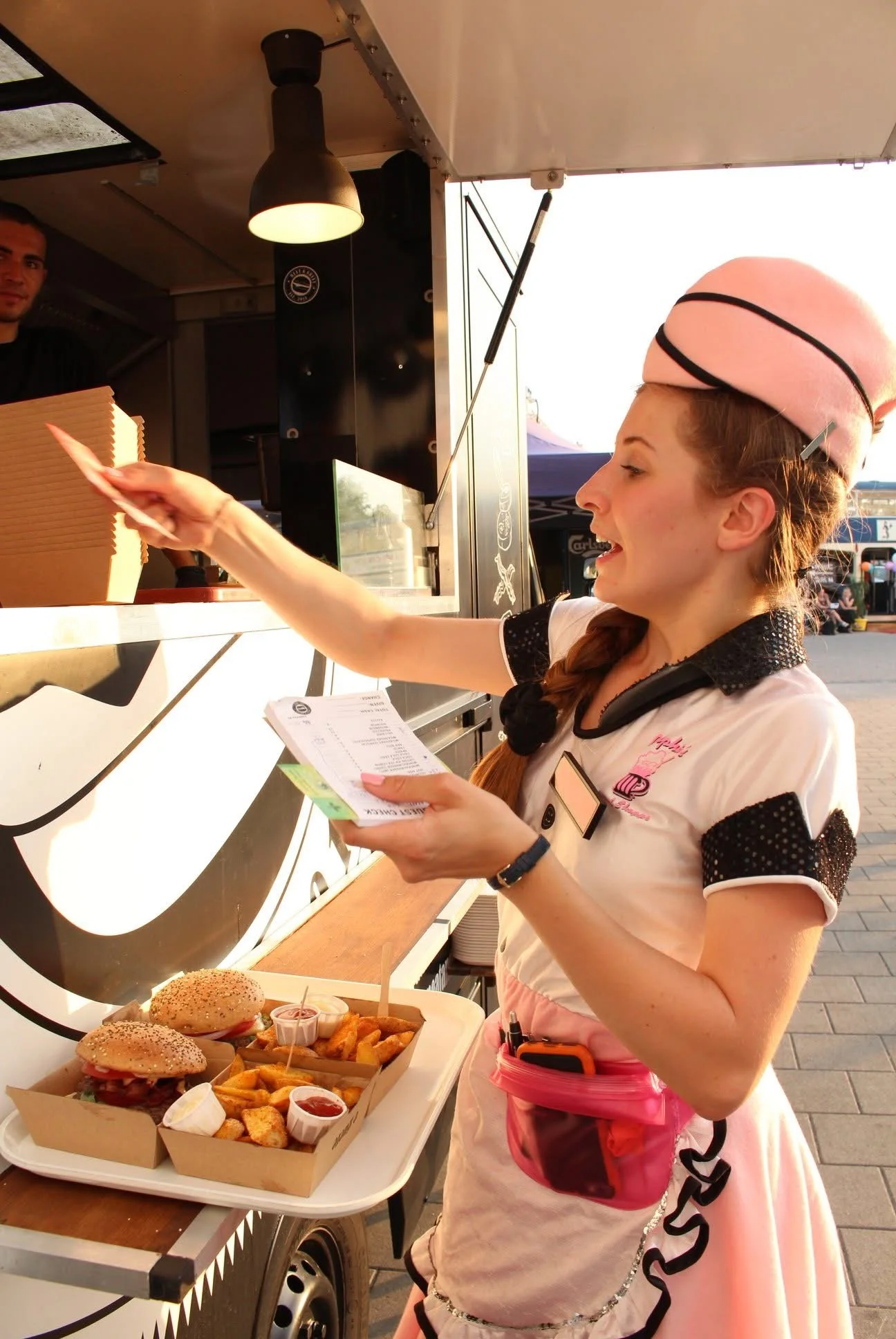 autokino_pratteln_blö_cinemadrivein_rollerskates