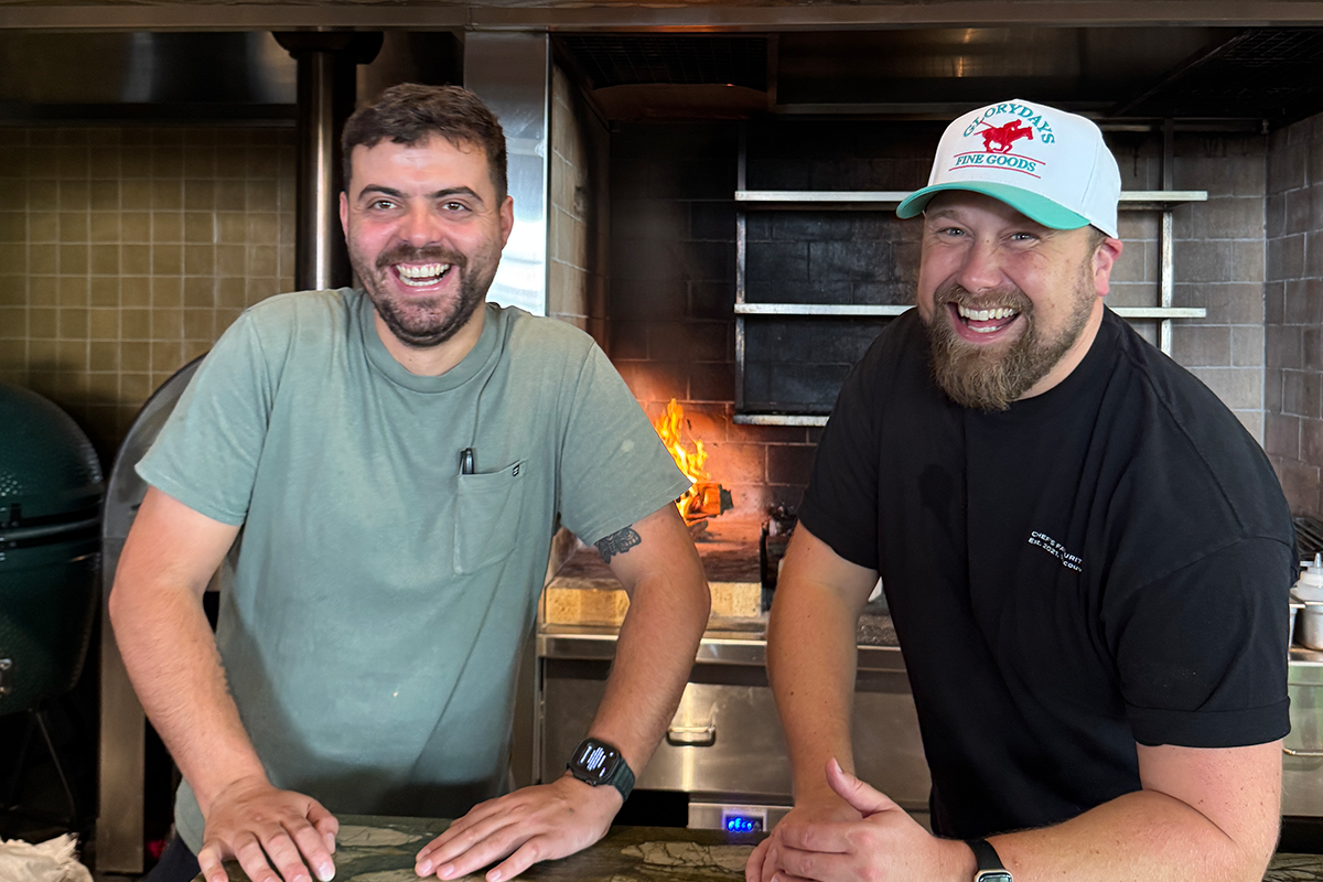 Mates on Crates Feat. Oscar Holdago