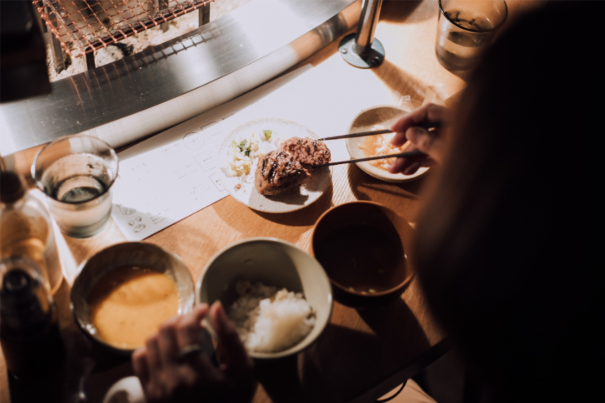 Why I Waited 90 Minutes at 7:30am for Hamburger in Kyoto