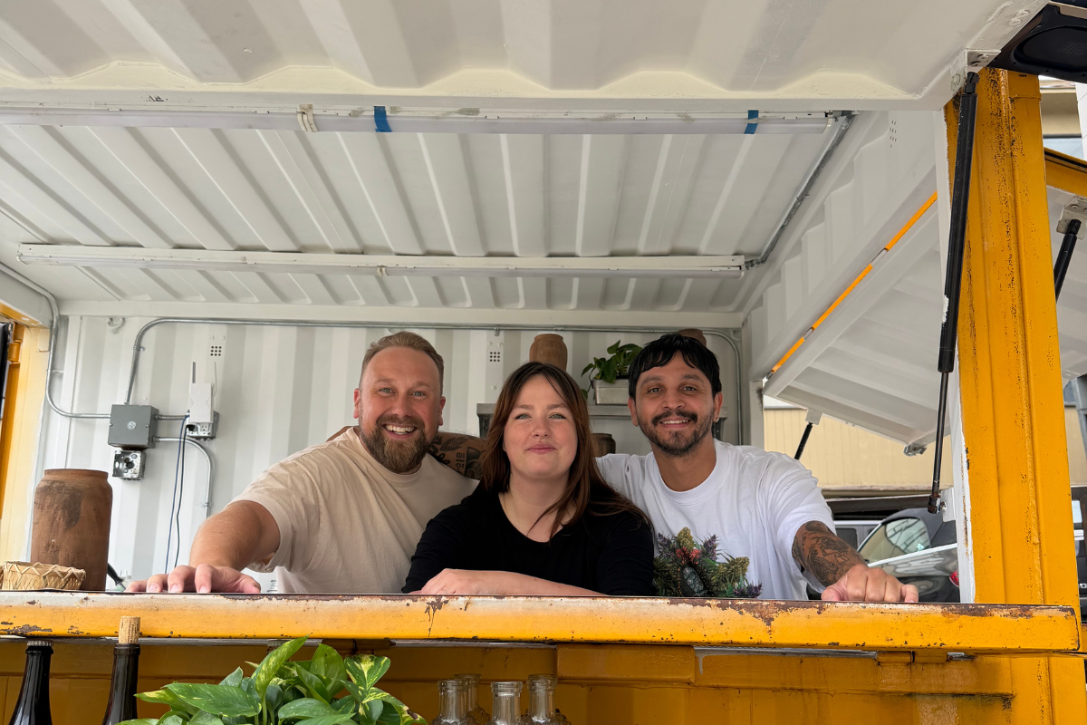 Mates on Crates Feat. Tara Davies &amp; Erick Vazquez