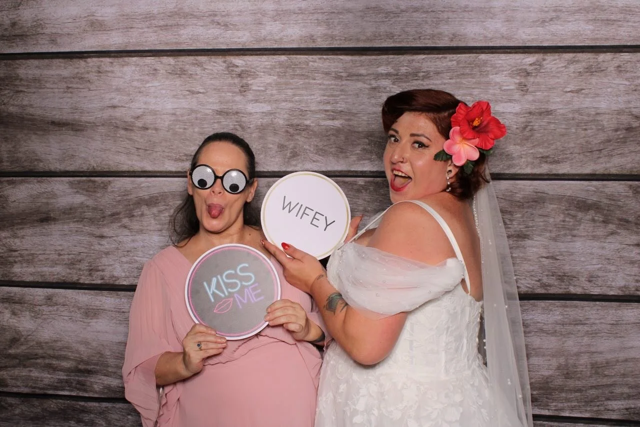 Lucie and Jarrad 🔥  #levelupbooths #huntervalleyweddings #newcastleweddings#centralcoastweddings #celebration