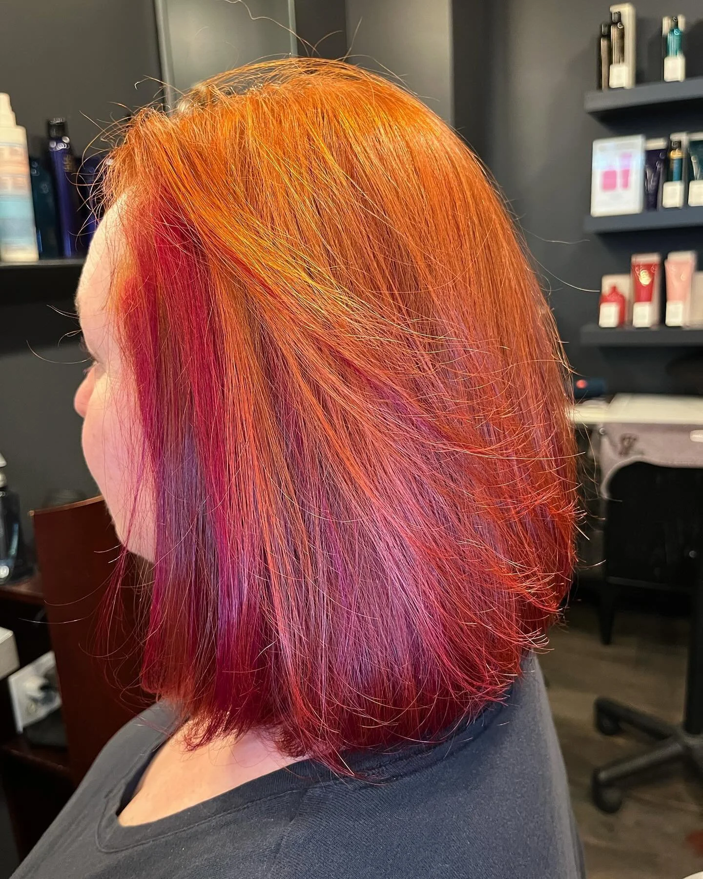 Vibrant &ldquo;natural&rdquo; redhead😉 with pops of wild orchard pink ✨
&bull;
&bull;
&bull;
&bull;
#pravana #jetsetsalon #bksalon #loreal #fyp #explore #like #follow #springhair