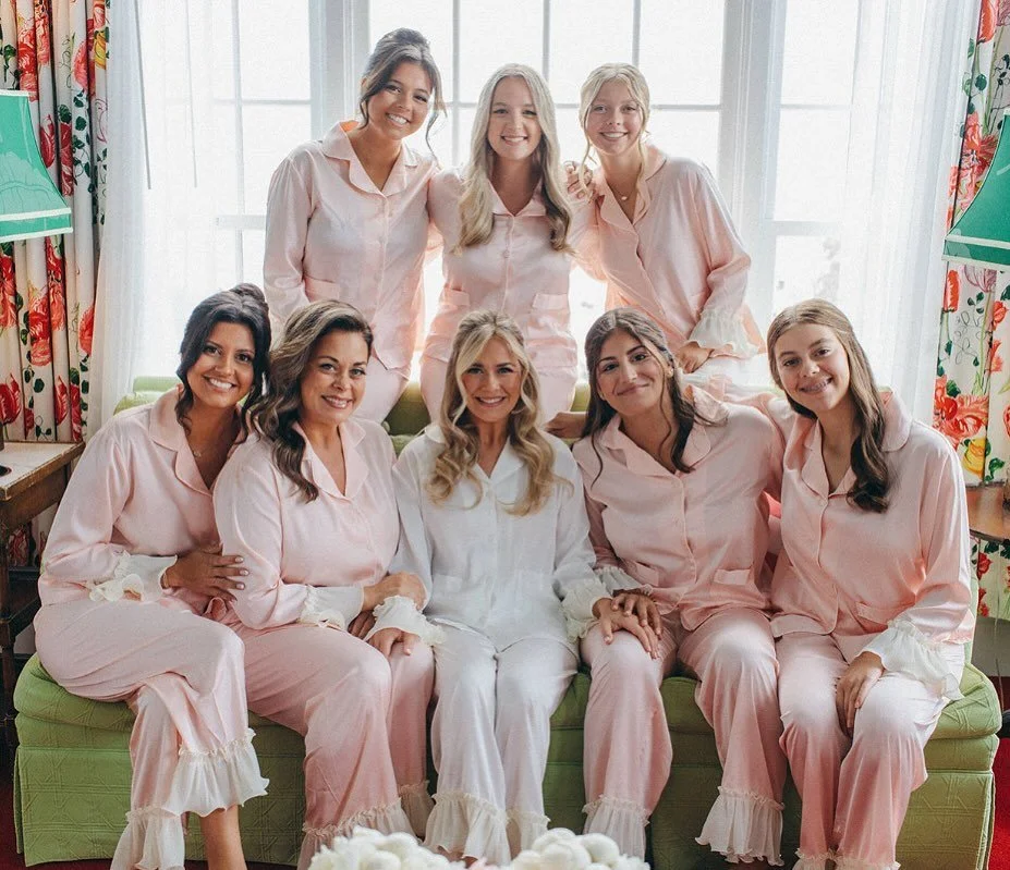 Still not over this stunning bridal party 🤍✨

#michiganbride #michiganwedding #mackinacislandwedding #michiganbridalhair #michiganbridalhairstylist #detroitbride