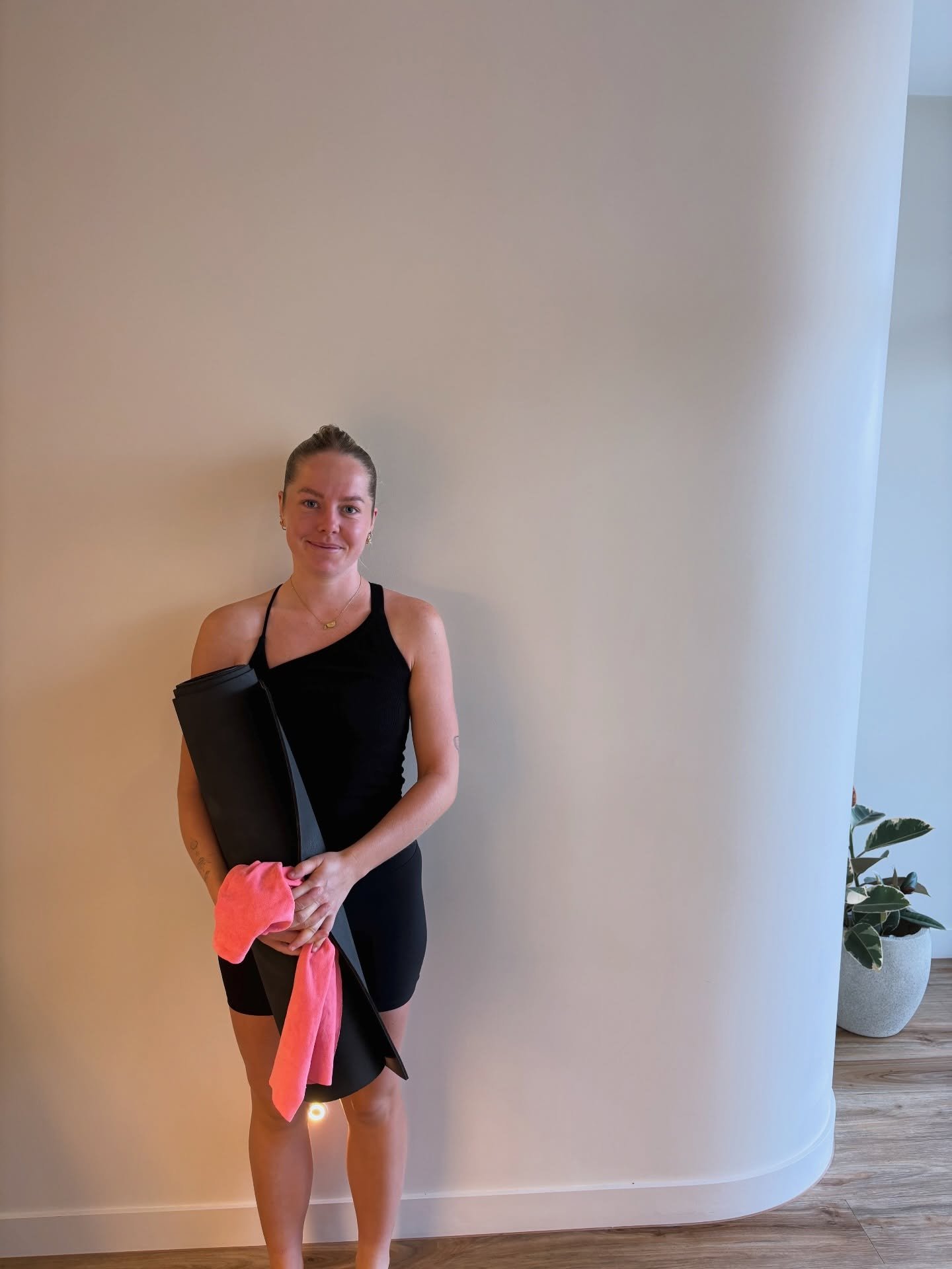 Over 100 Classes for this babe @pearledwards 
Will always take the challenge and never gives in!
You should be so proud of yourself Pearl because we are!!
We love having you a part of our community 🤍🤍🤍