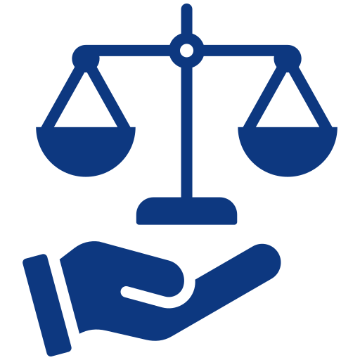 Símbolo de justicia con balanzas y mano sostenedora.