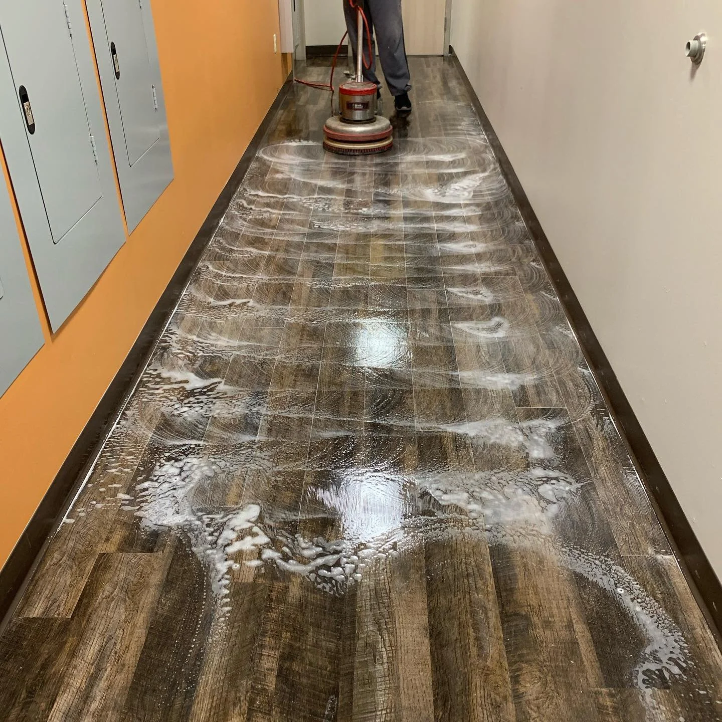 Floor scrubbing service