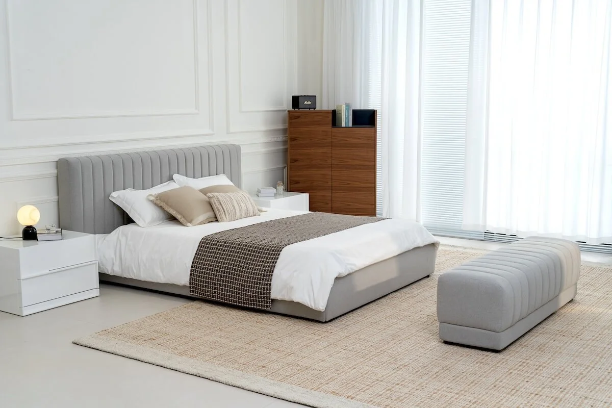 bohaus-alora-bed-silver-5.jpg