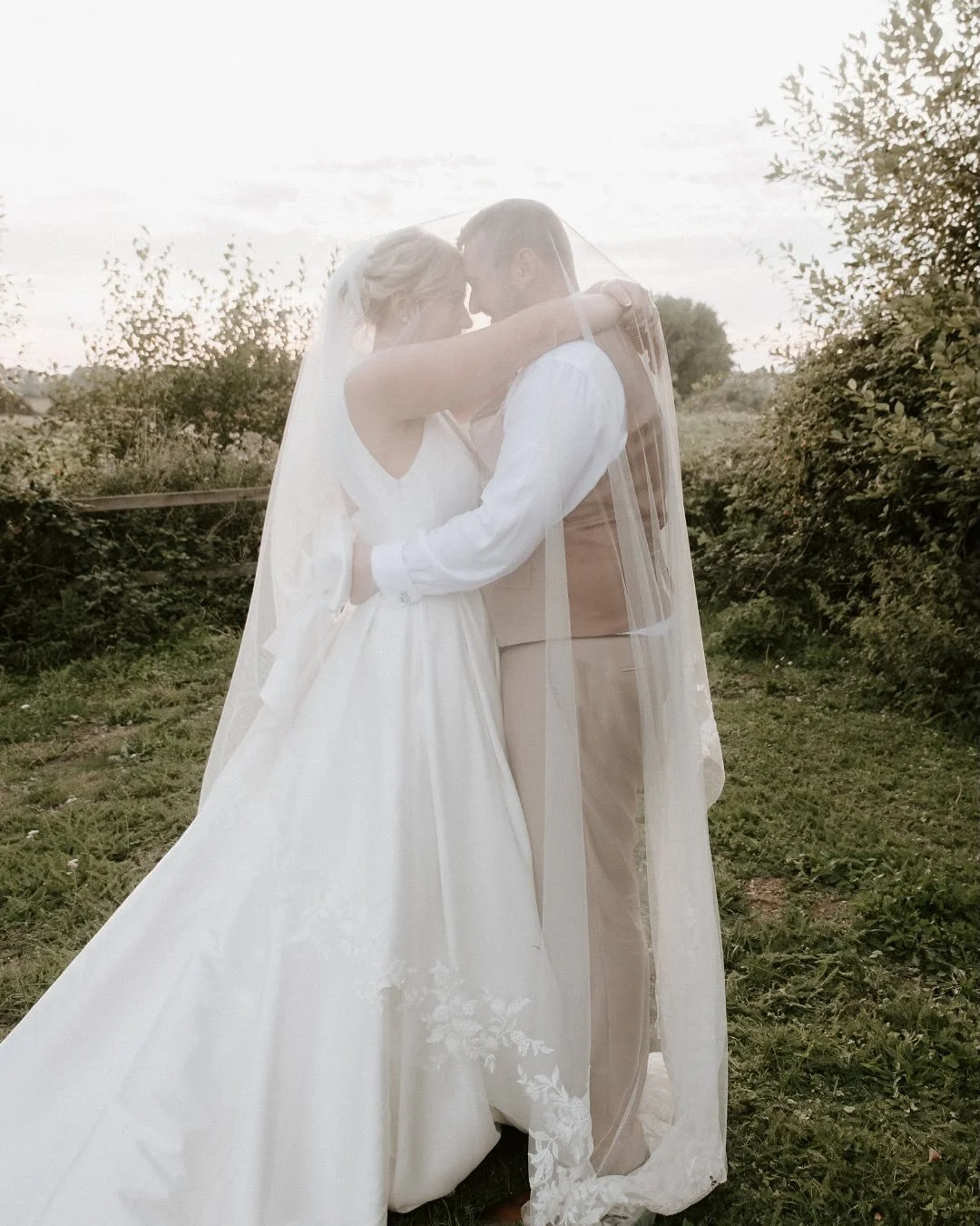 Nick and Lydia’s day at Hautbois Hall was one to remember. The venue looked stunning, but it was their energy that made it – constant laughs, the best vibe, and a party that didn’t let up from start to finish.
If you’re think