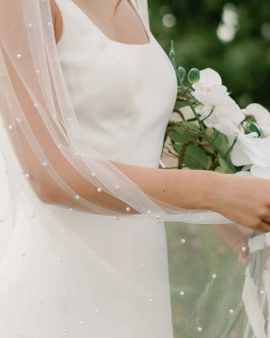 I&rsquo;m running a FLASH SALE this weekend only ✨
&pound;300 off all FULL DAY wedding bookings for 2026 &amp; 2027 weddings &mdash; ending 12am Monday 11th Jan.

If you love natural, candid, documentary-style photography (the real moments, not the f