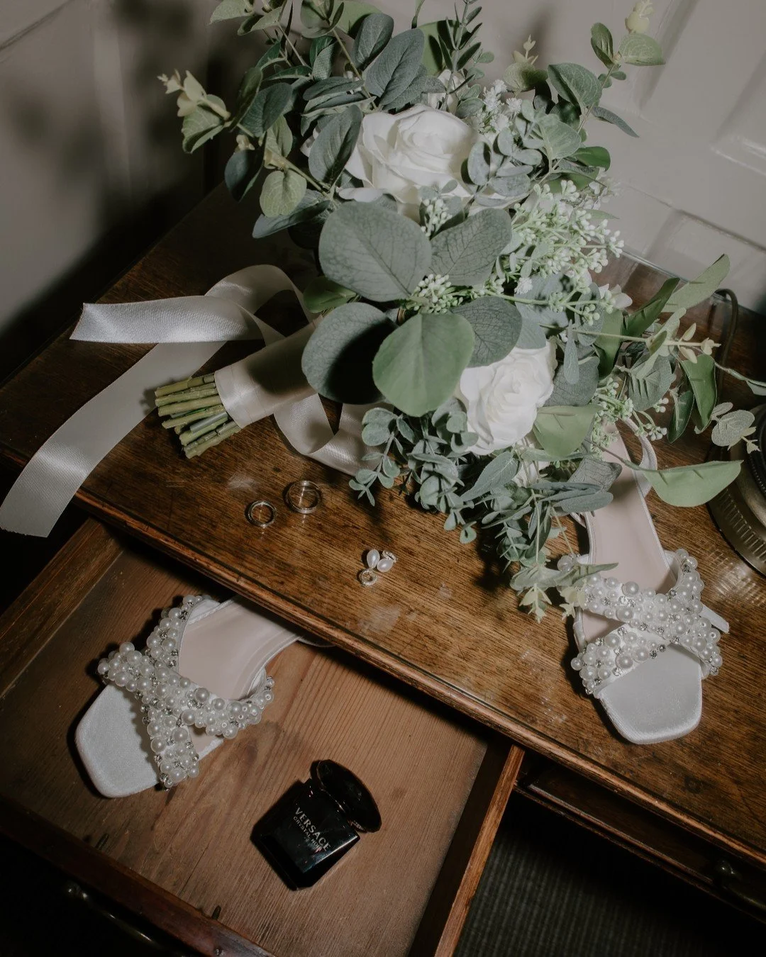 Looking for your prep images to feel authentic, natural, with a little editorial twist?
Don&rsquo;t worry &rsquo;bout it, sweeetarrrrt&hellip; I&rsquo;ve got you 🤍

The quiet details, the textures, the calm before it all kicks off, captured just as 