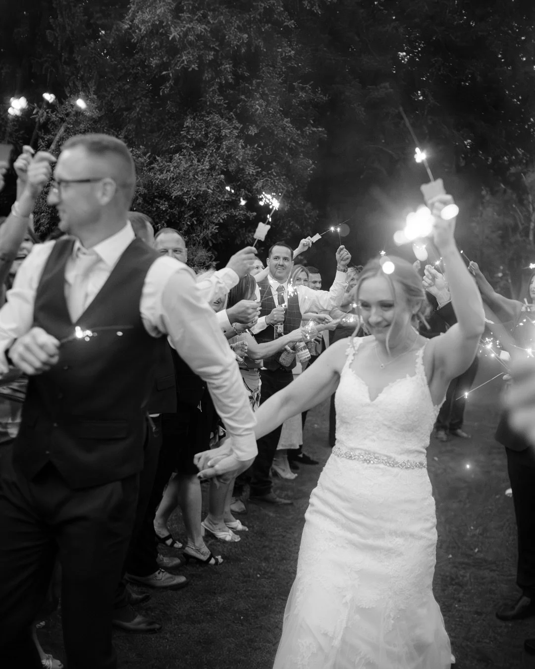 A little sparkler moment from D+M for your Tuesday eve. Something about a timeless motion shot that makes these moments special 🥹

Photographer: @photographyolivebranch
Venue: @hockwoldhall
Videography: @nikki.dean.108
Florals: @bunchesandbowsfloris