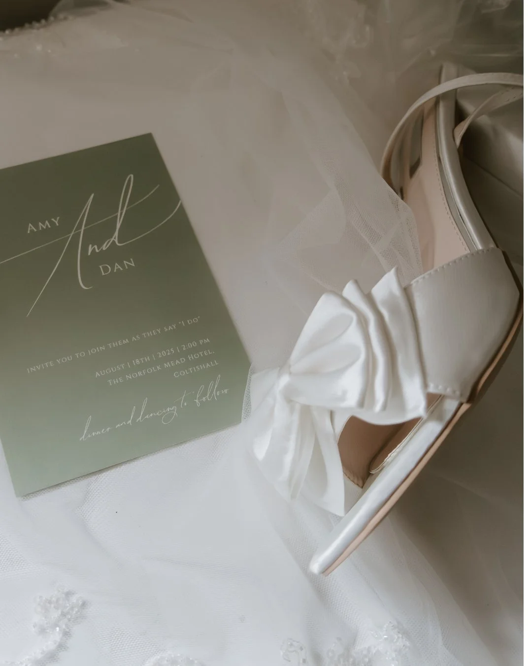 Details, details, details 🤍

I&rsquo;ll always make time for these moments on your wedding day, the quiet bits, the thoughtful touches, the things you&rsquo;ve chosen because they mean something to you. They&rsquo;re just as much a part of the story