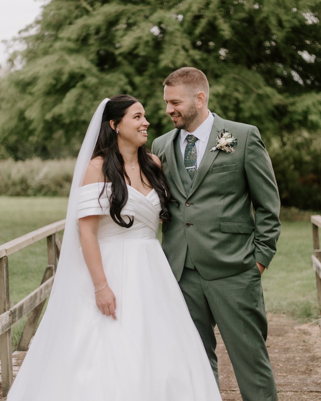 A Valentines day throwback A + D at @norfolkmead 🤍
All the dreamy green tones for the dreamiest day, soft, calm, and full of those little moments that just felt right.

My 2026/27 diary is open for wedding bookings, enquire via the link in my bio if