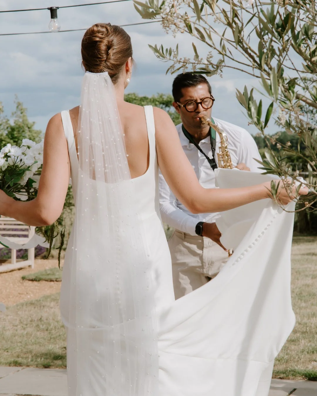 A couple of candid moments from the gorge @godwickweddings last season 🤍

Here for all the documentary vibes, the real ones that just happen without anyone forcing them. That&rsquo;s the good stuff.

My 2026/27 diary is open for wedding bookings, en
