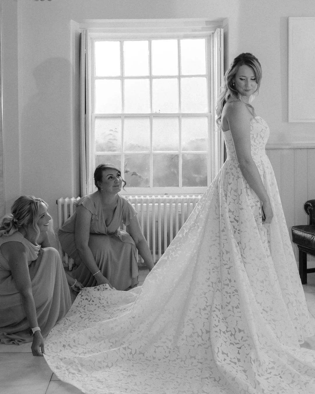 Some of my favourite black and white frames from Laura &amp; Jake&rsquo;s big day 🤍

There&rsquo;s just something about black and white that never gets old. No distractions, no trends, just the moment exactly as it felt. Timeless every single time.
