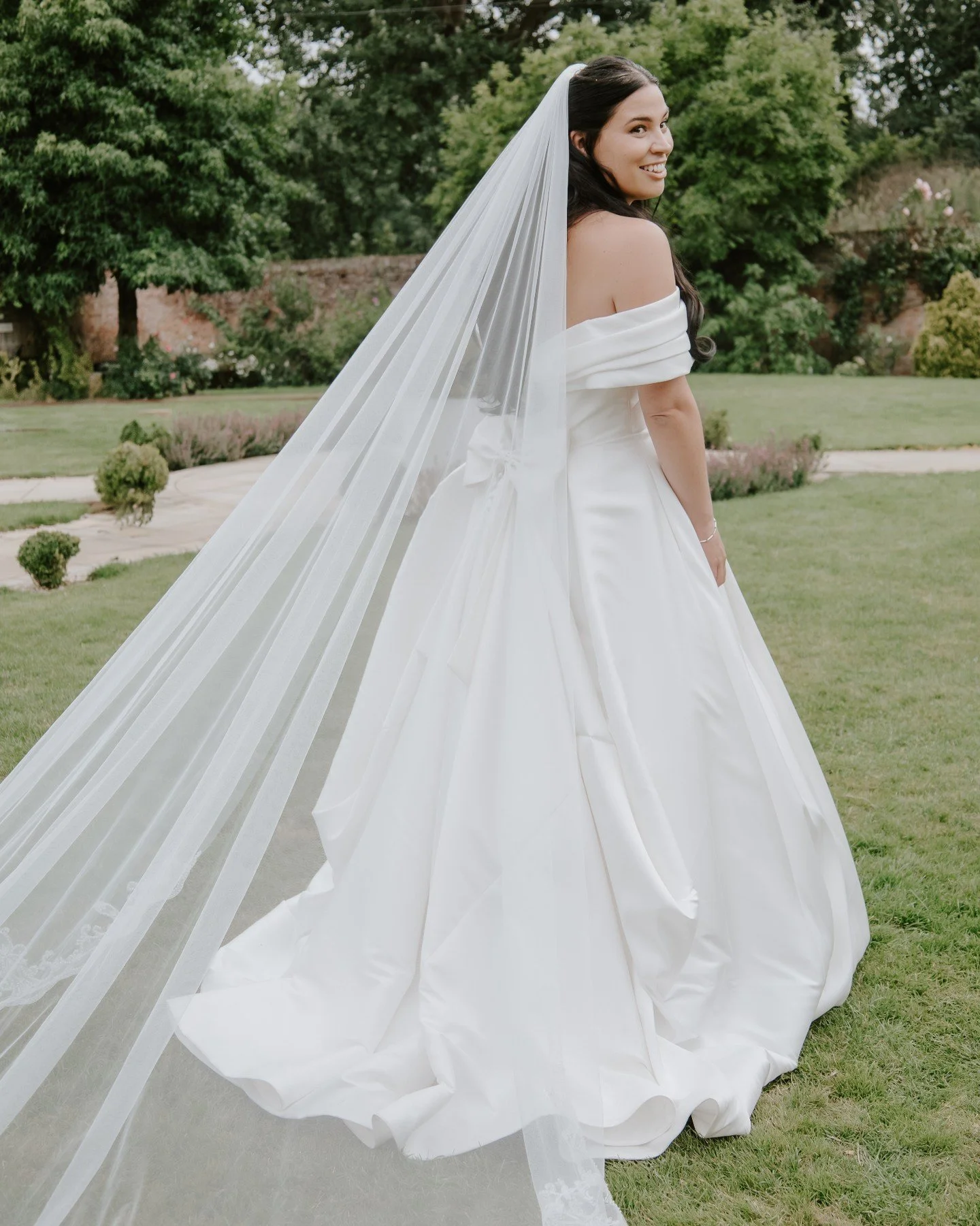 Amy's look&hellip; still so very obsessed. One of my absolute faves from last season.

My 2026/27 diary is open &mdash; enquire via the link in my bio if you&rsquo;re planning ahead ✨

Photography: @photographyolivebranch
Hair: @michelletimoumihairan