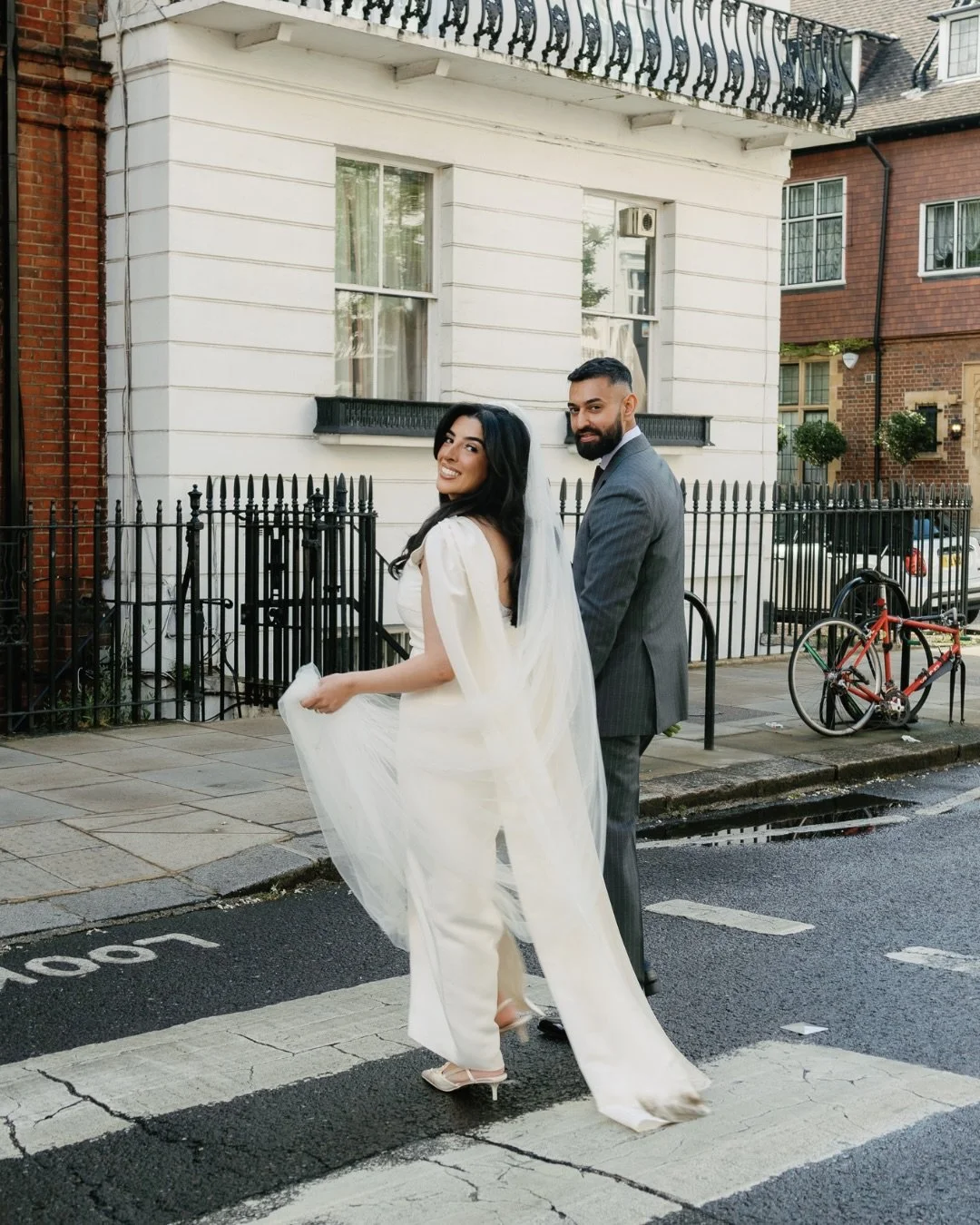 J + N last week for their amazing town hall wedding in Chelsea 🤍

Literally every part of this day was a vibe. The energy, the people, the city backdrop&hellip; all of it just worked so effortlessly together. One of those weddings you leave feeling 