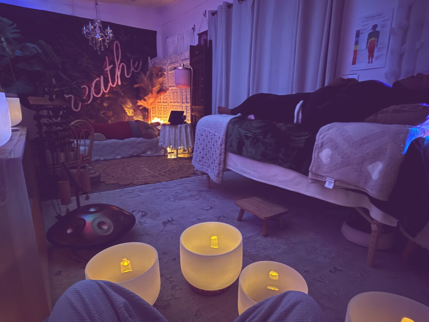 About last night💫
The studio held something truly special. 🤍

My first mother &amp; son Reiki session &mdash; and my first time welcoming a teen into the space.
When I was asked if he could attend, the answer came immediately from the heart.

Watch