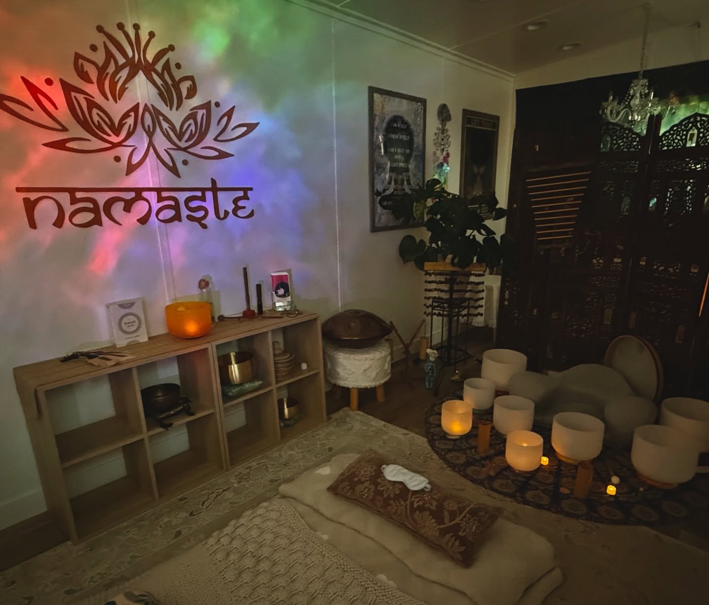 I woke up with tears of joy and a heart so full I can barely put it into words. 🤍

This weekend reminded me just how powerful healing and connection truly are. 

From my first Mother &amp; Son Reiki session, to a Mother &amp; Daughter Sound bath, to