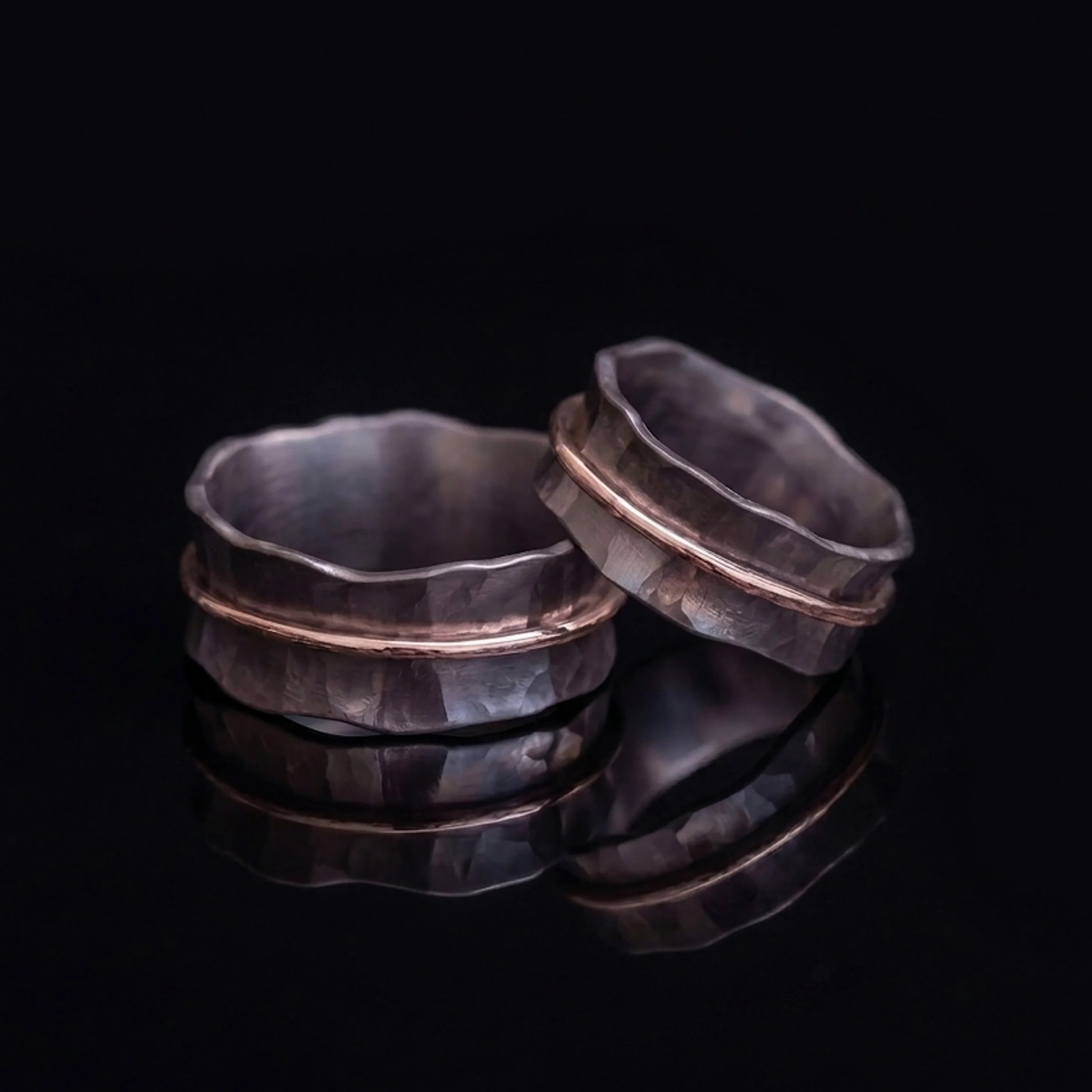 Bague en Tantale avec son anneau en Or rouge