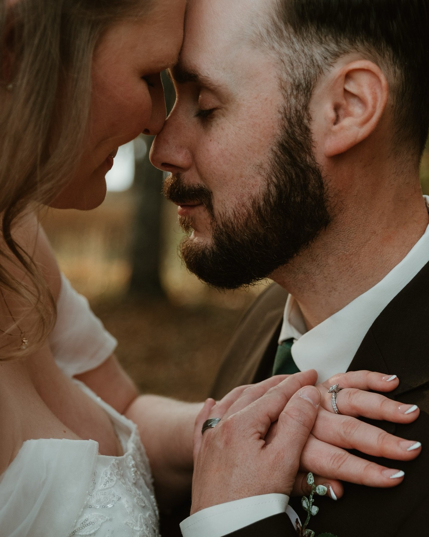 Michael + Lauren ✨

Truly in love with how beautiful of a place @rusticvows_andevents is and hope to get to see these fall colors again.
