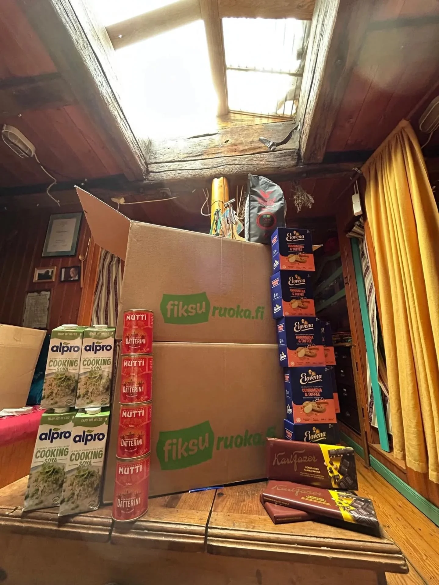 Tack till våra sponsorer (del 4)
Tack @fiksuruoka.fi för att vi kunde tillsammans minska matsvinnet! Vi beställde en hel massa produkter till turnén snacks, mellanmål, majonäs, veganskt grädde och en hel del a