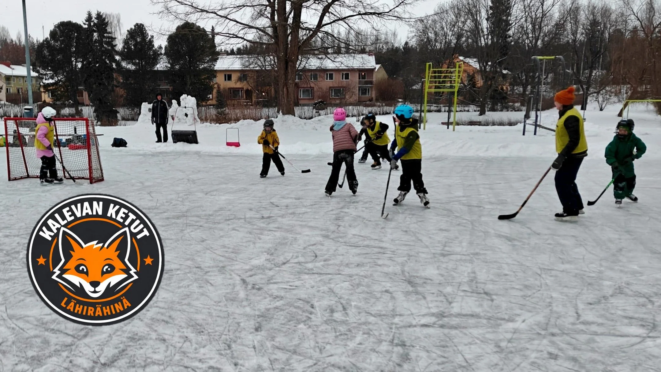 Tampereella Kalevan Kettujen pipol&auml;tk&auml;pelit py&ouml;riv&auml;t aktiivisesti Litukanpuiston kent&auml;ll&auml; aina sunnuntaisin klo 15. 

Eilenkin oli hyv&auml;t h&ouml;nts&auml;t p&auml;&auml;ll&auml;, aikuisia ja 6-13-vuotiaita lapsia yhd