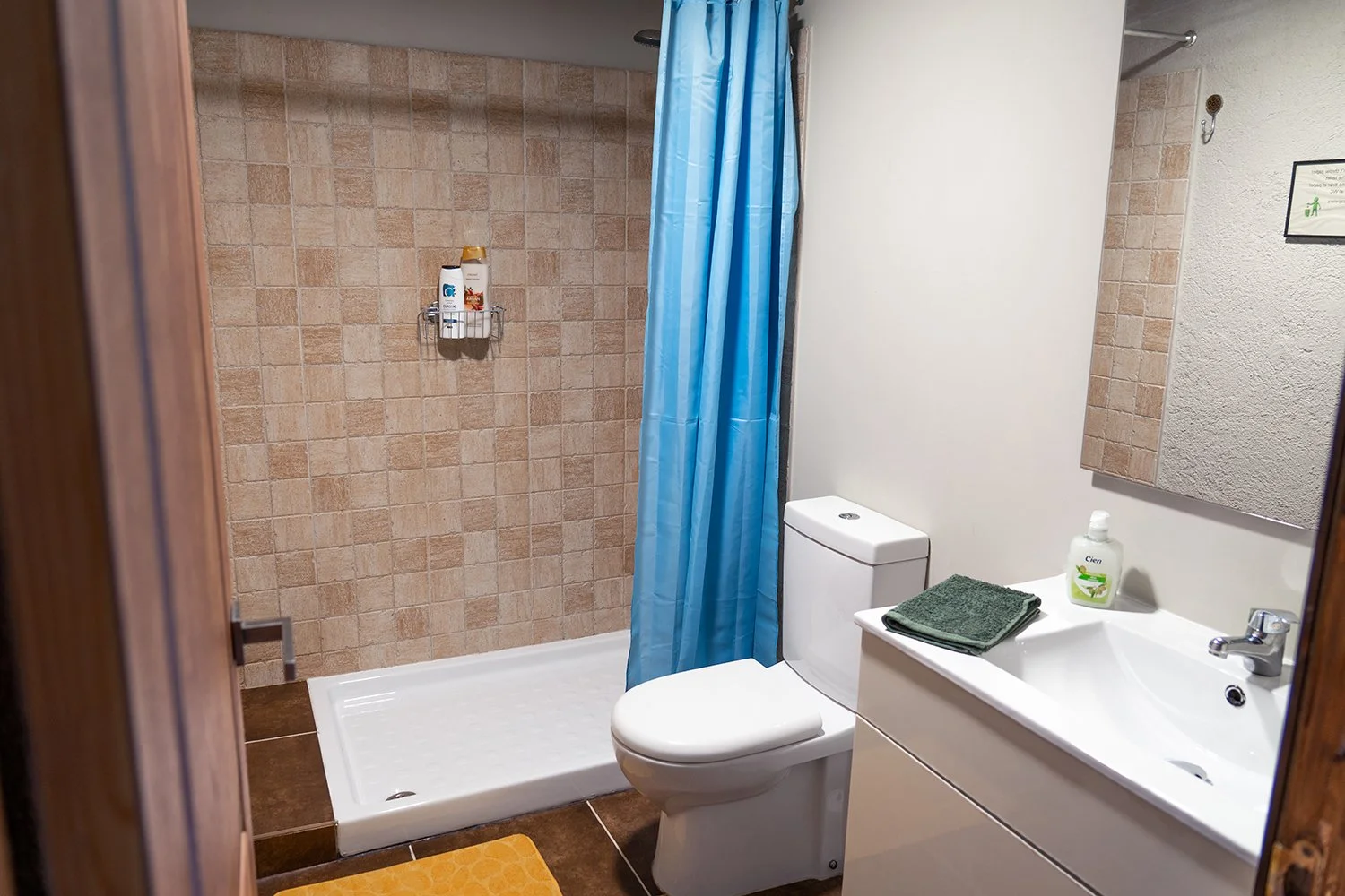 Rock Climbing House - Apartment Bathroom