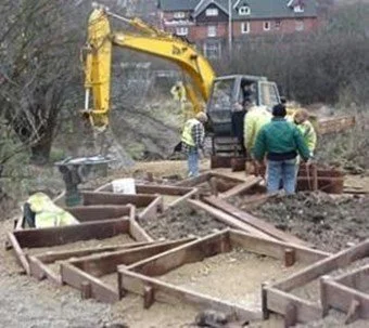 Work begiining on the steps on Liquorice Park in 1999. 