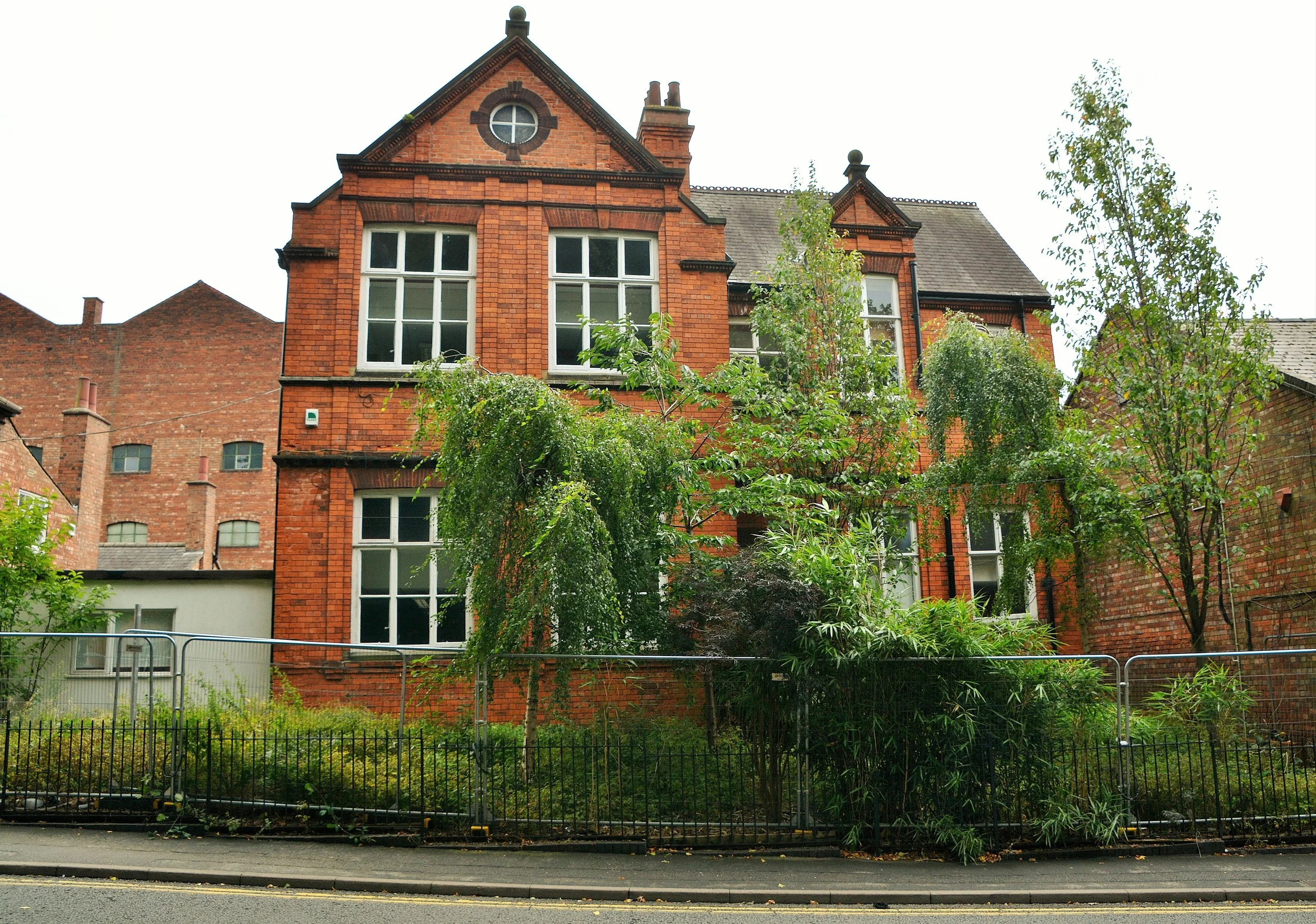Former St Martin's Elemenary Boys school.

Built in 1895 by Lincoln architects Goddard & Son, St Martin’s Parochial Boys’ School opened on Beaumont Fee in 1896, serving the educational needs of Lincoln’s growing population.

 The building subsequentl