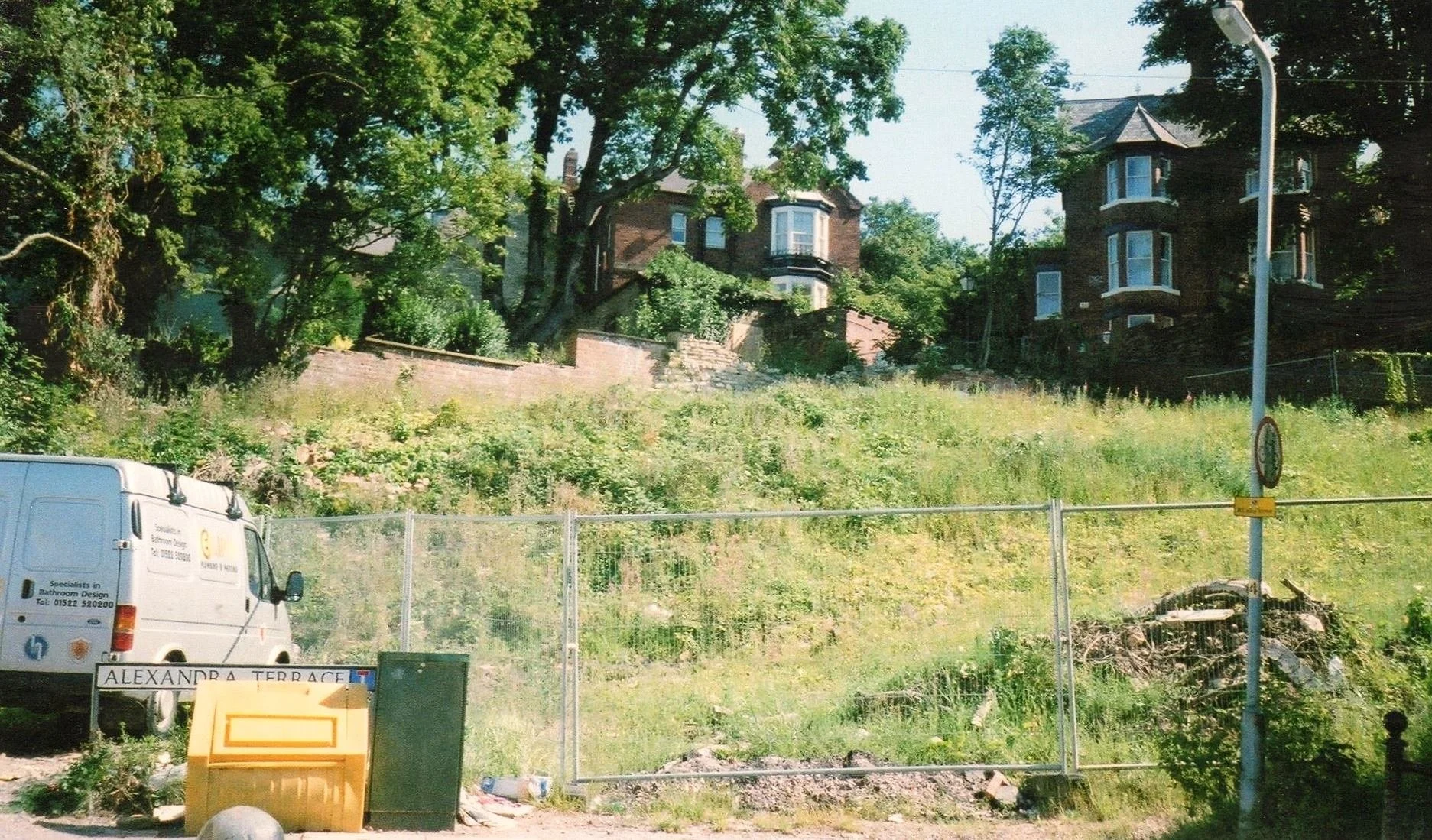 Site of 1 Alexandra Terrace and Walnut House, now Erinalice Court. 

1 Alexandra Terrace was built in 1874 and demolished in around 1960. 

Wlanut House, 32 Motherby Hill was a large detached house on the west side of Motherby Hill, built in 1874 for