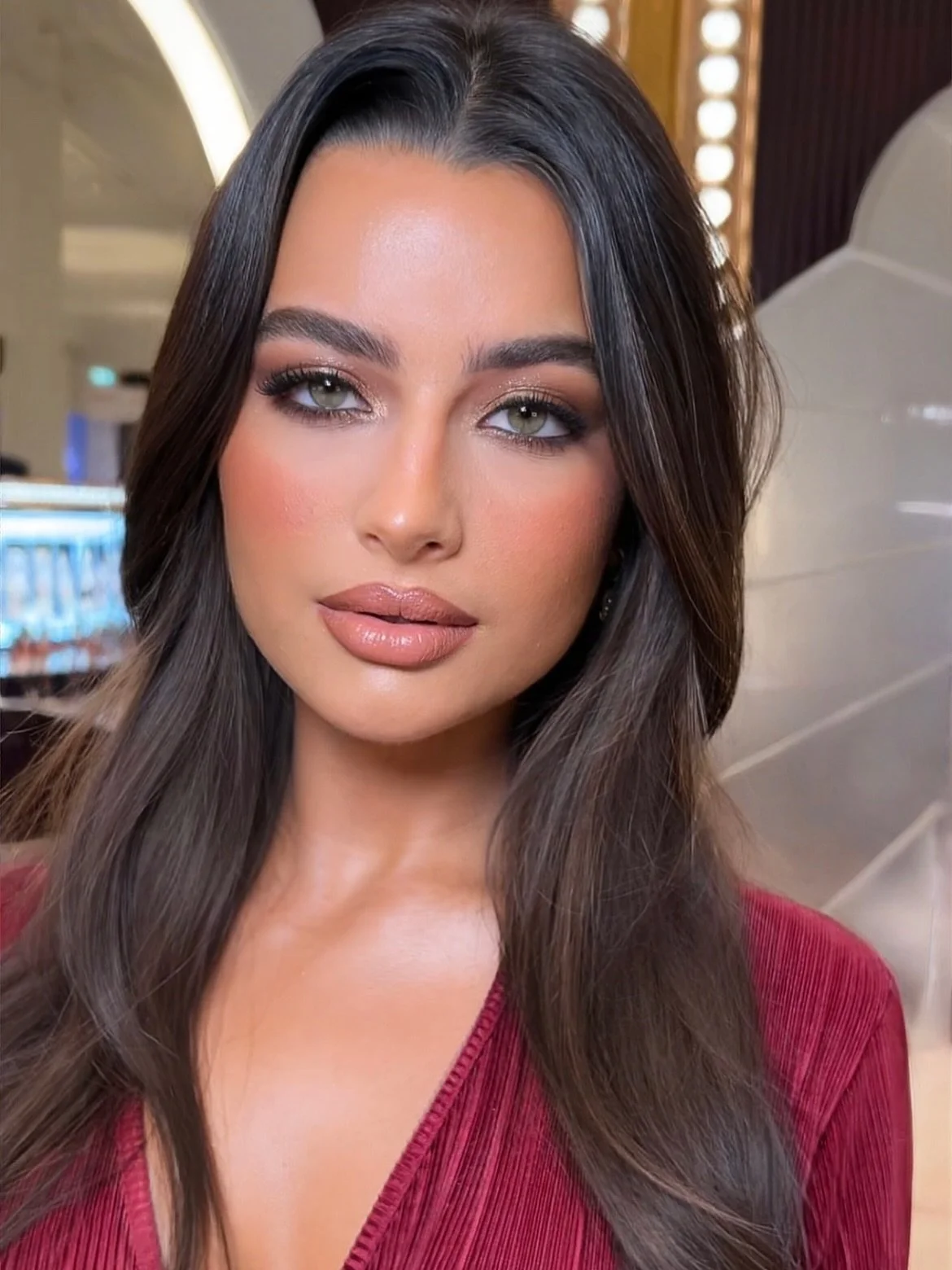 still from clips with @charlottetilbury 🪽✨🌷 @facesbyam_ 
.
.
.
#charlottetilburymakeup #charlottetilbury #makeupmodel #londonmodel #modeluk