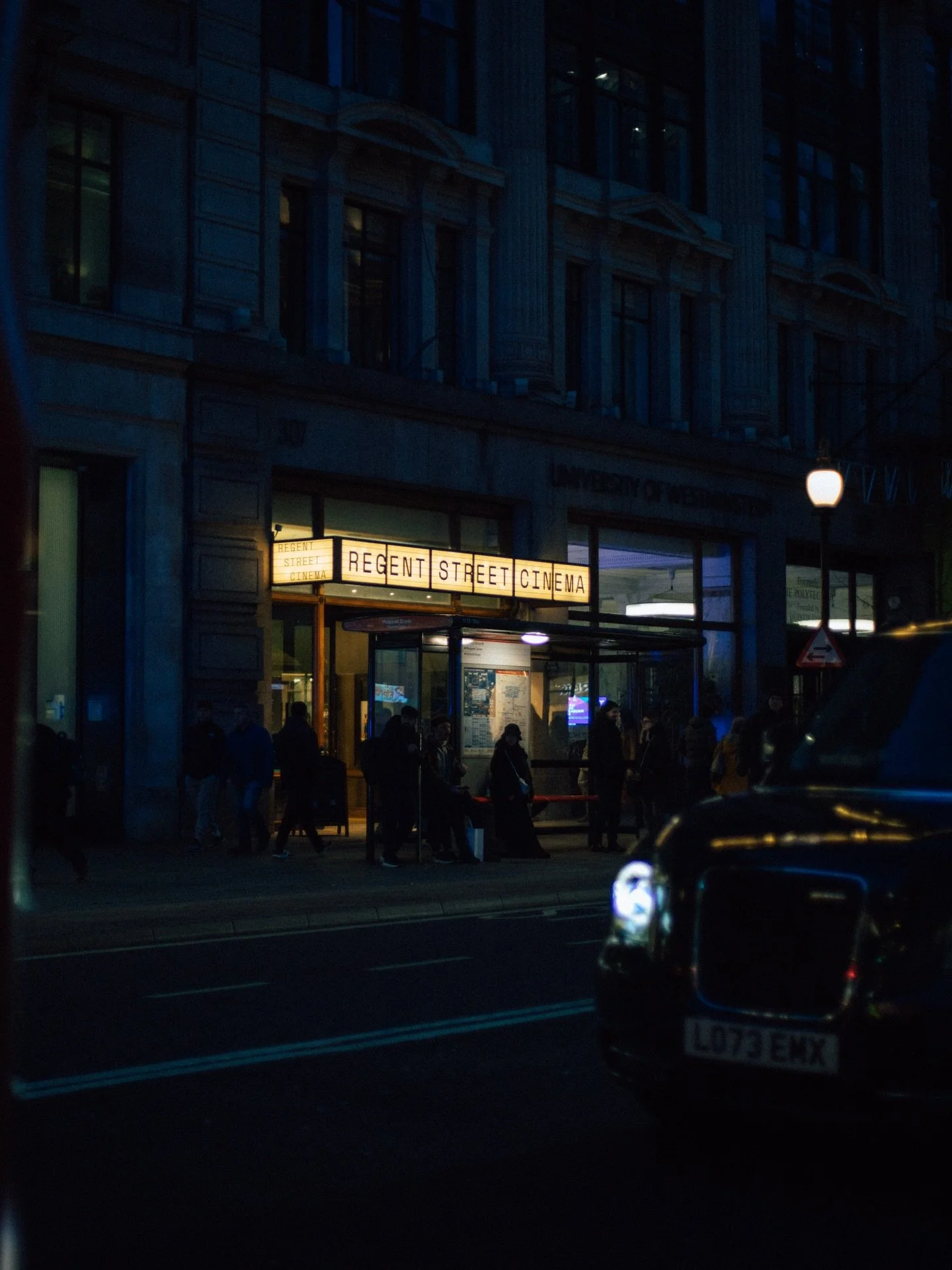 That old time vibe 

#streetlife #streetphotography #cinema #london #streetphotos