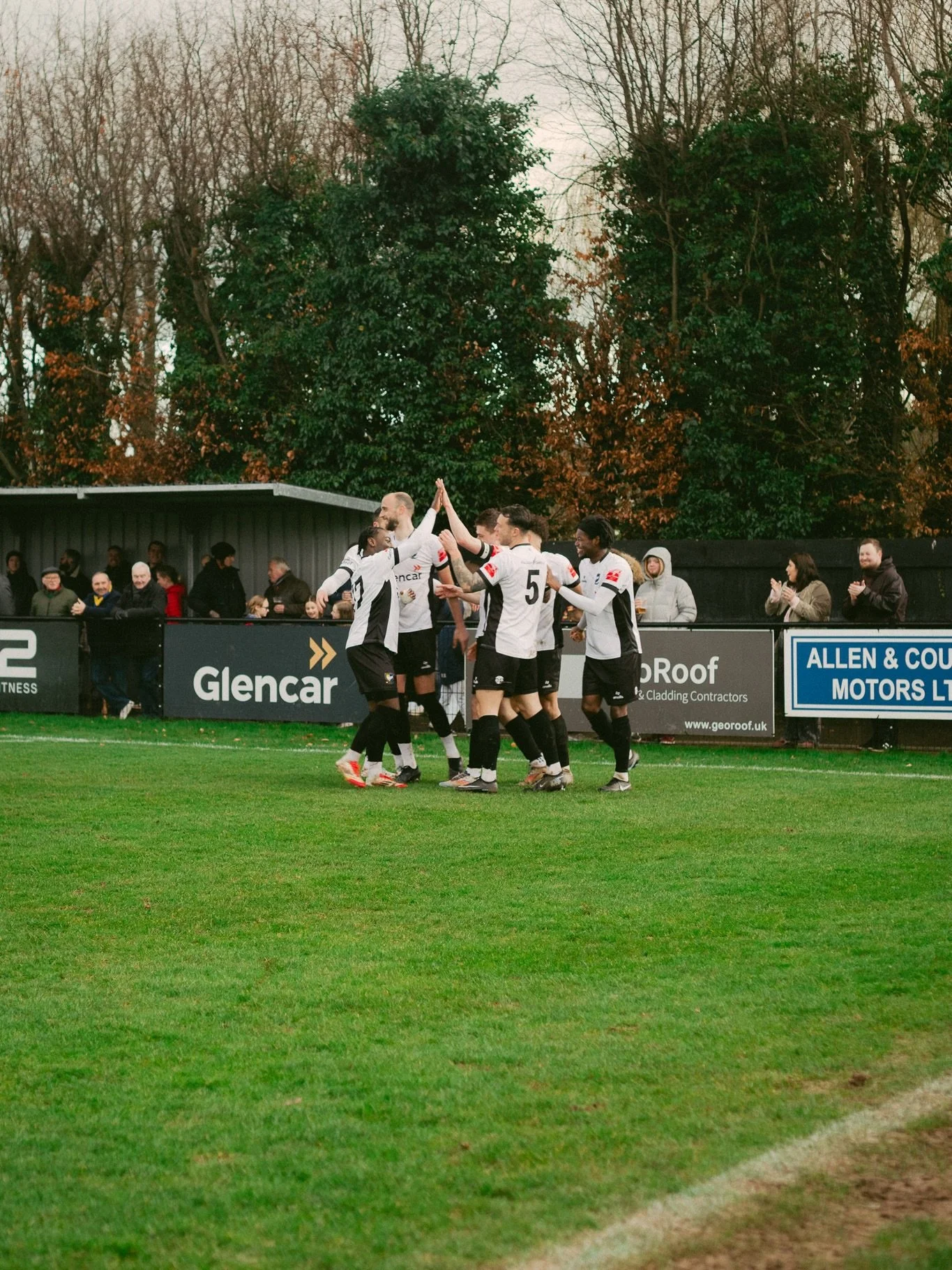 Another Fantastic Family Day at the Glencar watching Berkhamsted FC come away with a decisive win 

#streetlife #streetphotographer #underthelights #photographer #berkhamstedfc