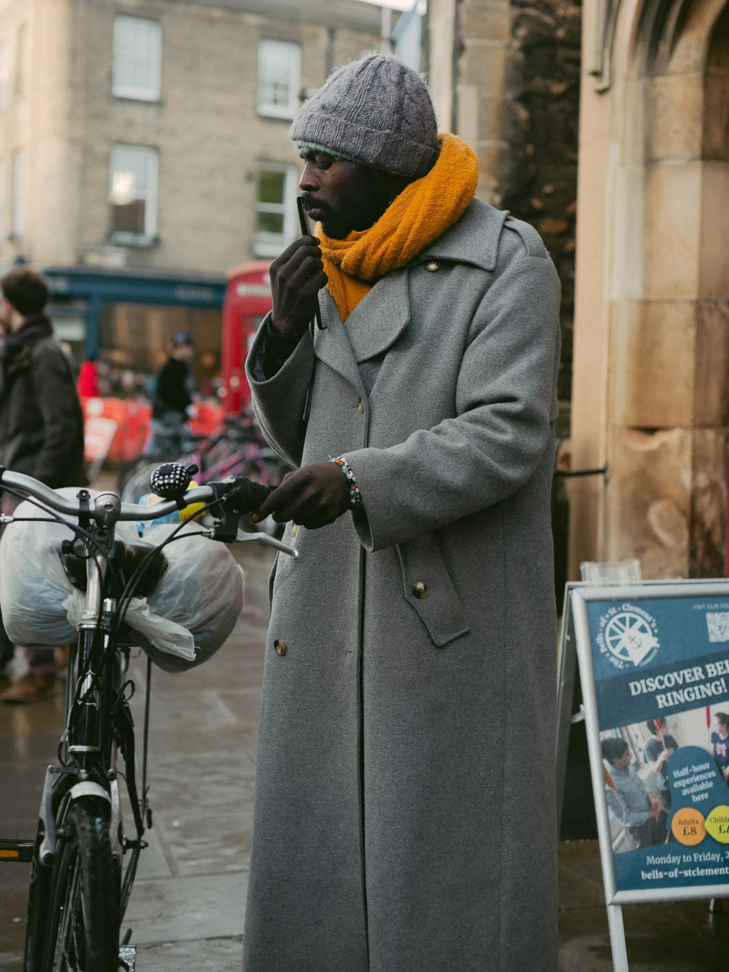 Look good, feel good 

- Cambridge, February 2026 

#streetphotography #streetphotographer #streetlife #canonshooter #cambridge