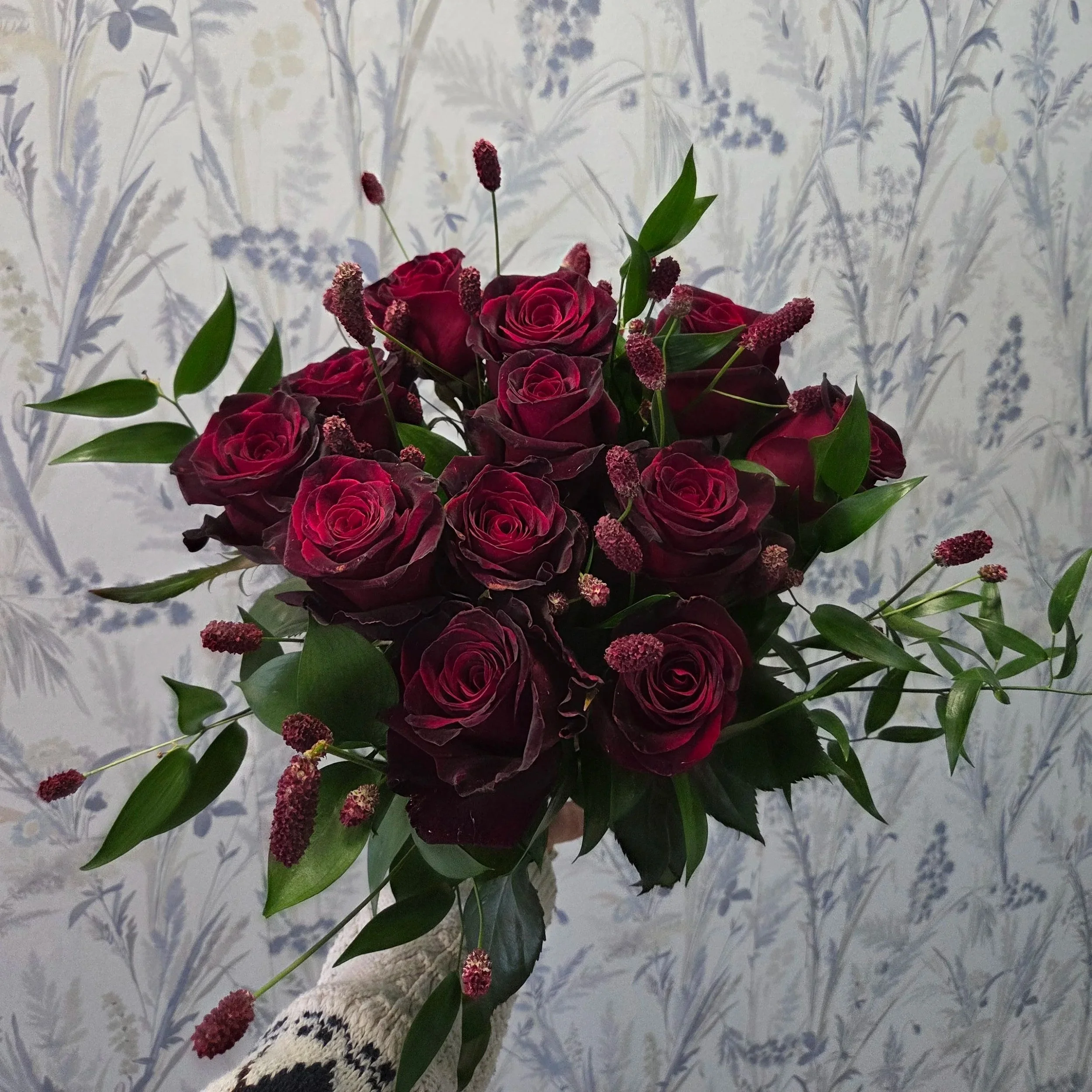 A timeless statement of love. Premium, hand-selected long-stem red roses delivered fresh to their doorstep in Quogue, NY for anniversaries and milestones.