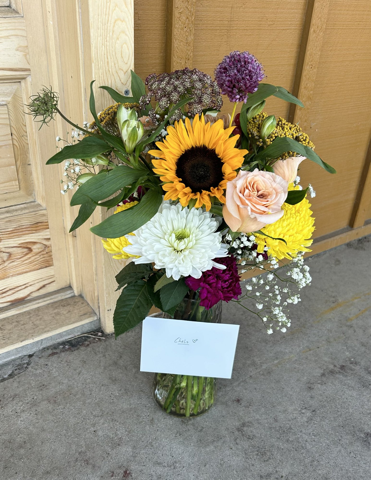Beautiful-flowers-in-Salida-Colorado.jpg