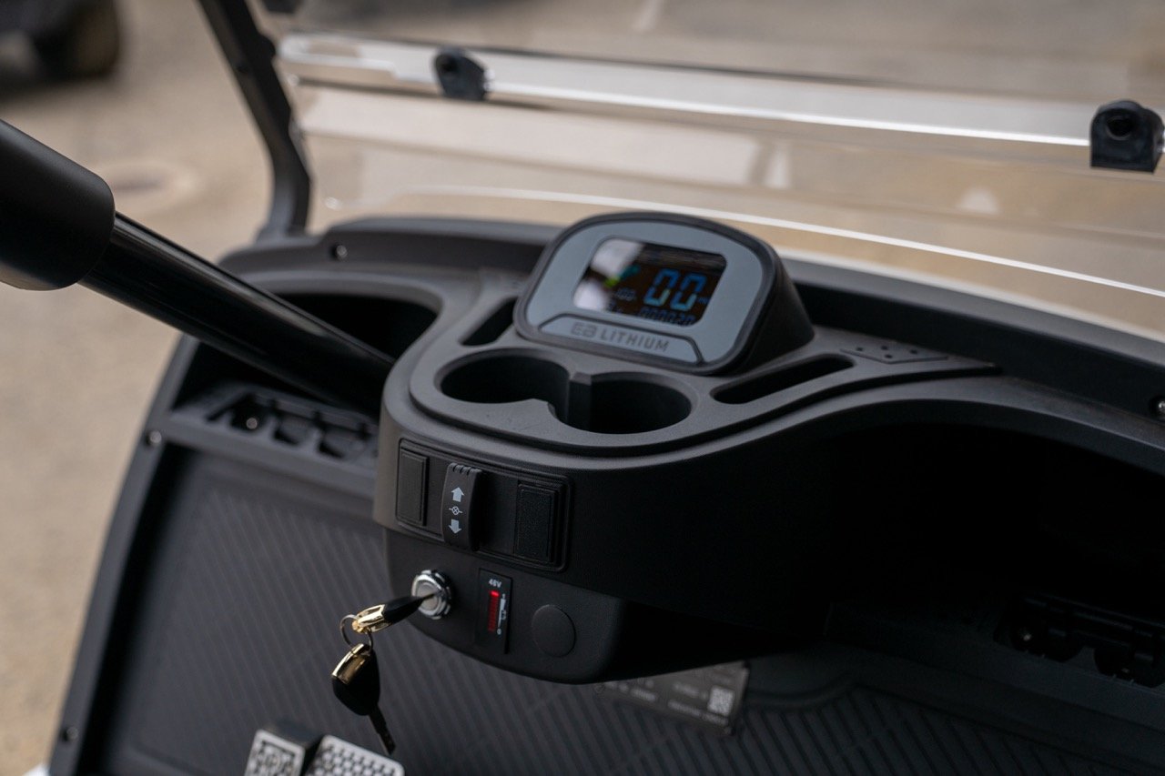 White 2025 Icon i40L Eco golf cart