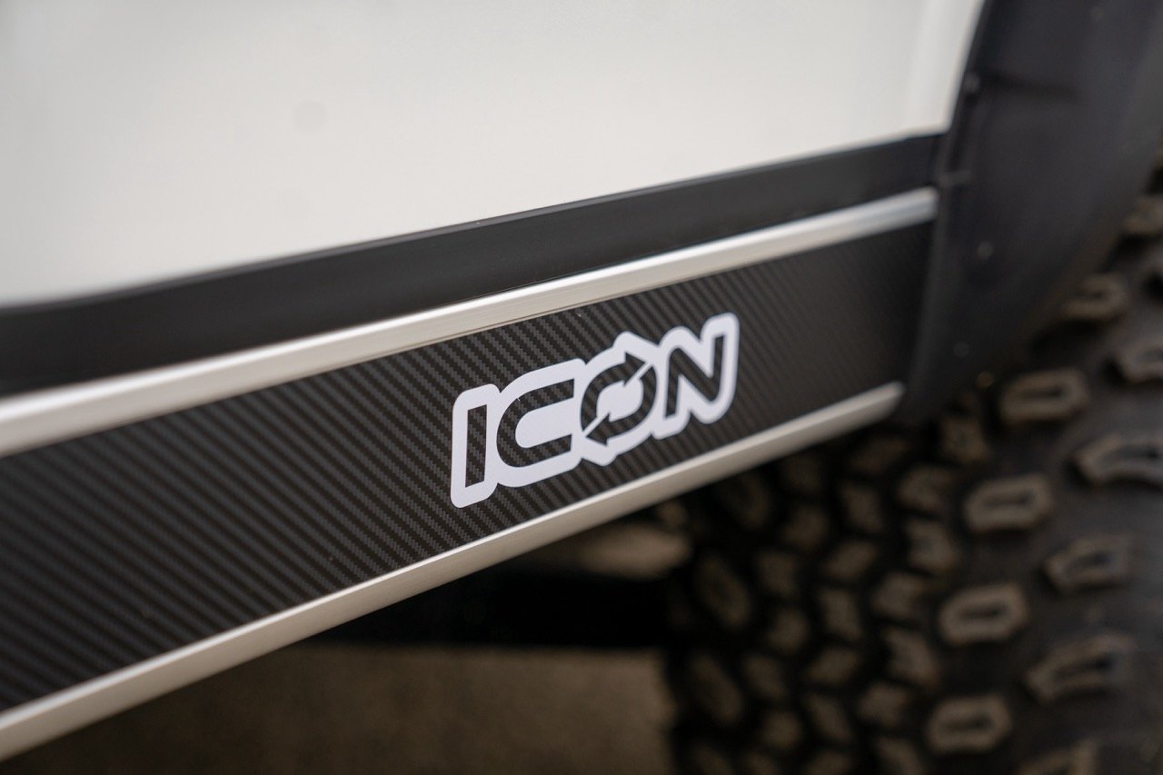 White 2025 Icon i40L Eco golf cart