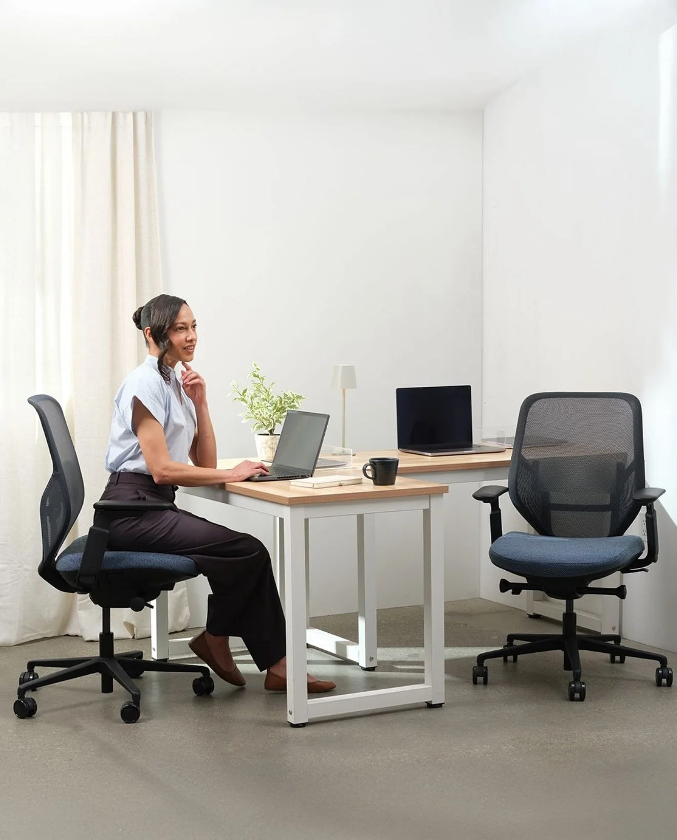Upgrade your desk setup with Tori ✨

With breathable fabrics, ergonomic comfort, and a modern silhouette, Tori is the effortlessly stylish and supportive sidekick you need to help you power through those meetings, deadlines, and that 3rd cup of coffe