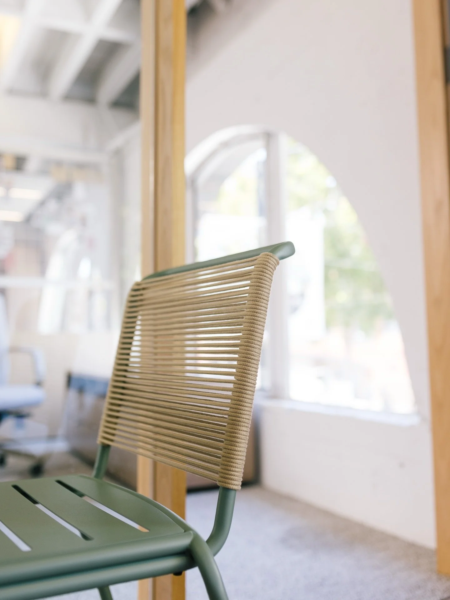 Incredibly comfortable + effortlessly elegant ✨

Kissi from @nuansdesign combines a galvanized steel frame and seat with a rope backrest. This chair is:

&bull; Stackable
&bull; Good for outdoor/indoor
&bull; Matching seat cushions available

We love