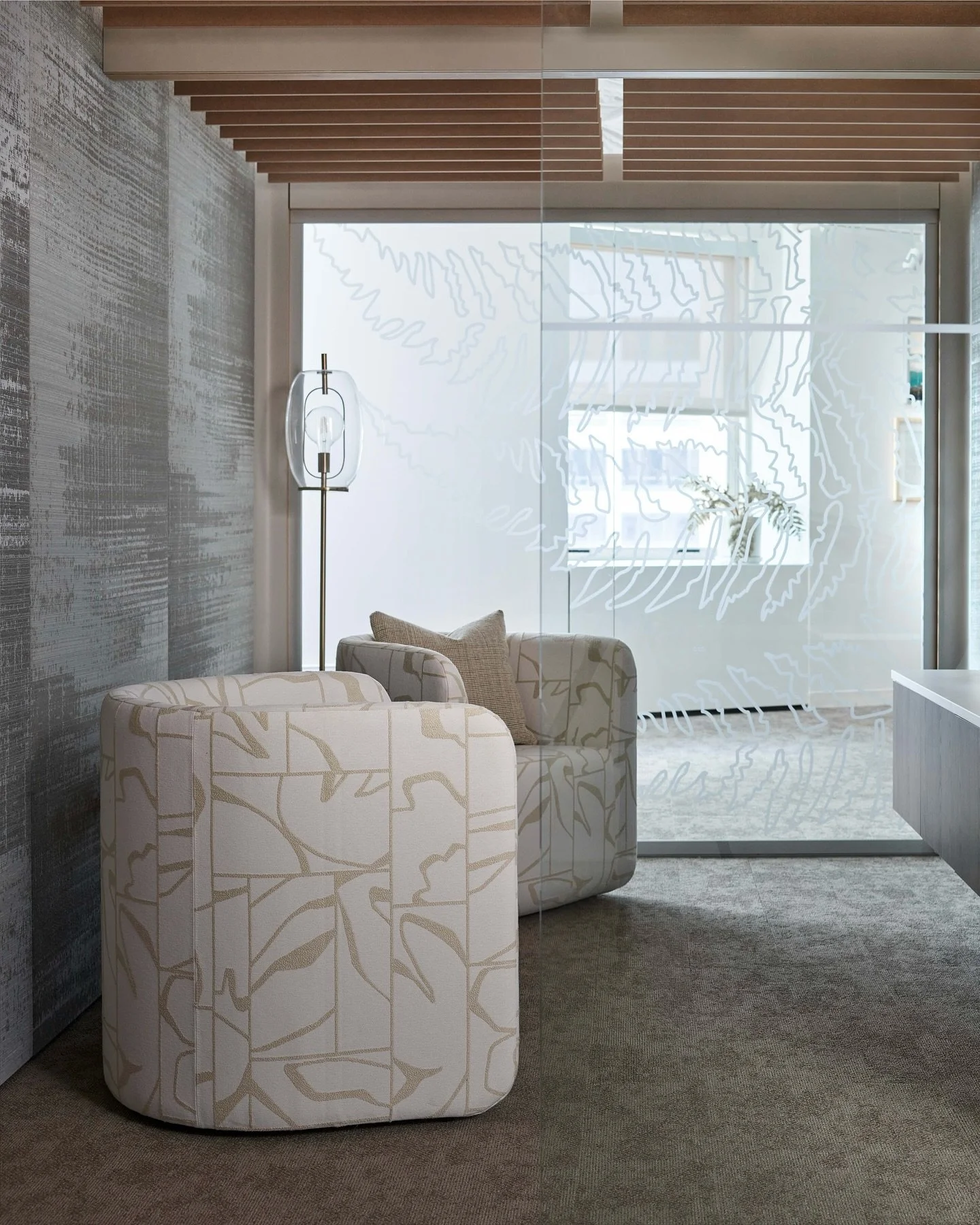 As a single seat or sofa, Elara is a welcome choice for the workplace or healthcare environments ✨

Crafted as the perfect solution for behavioral health, senior living, workplace and healthcare, Elara was designed to offer comfort, durability, and c