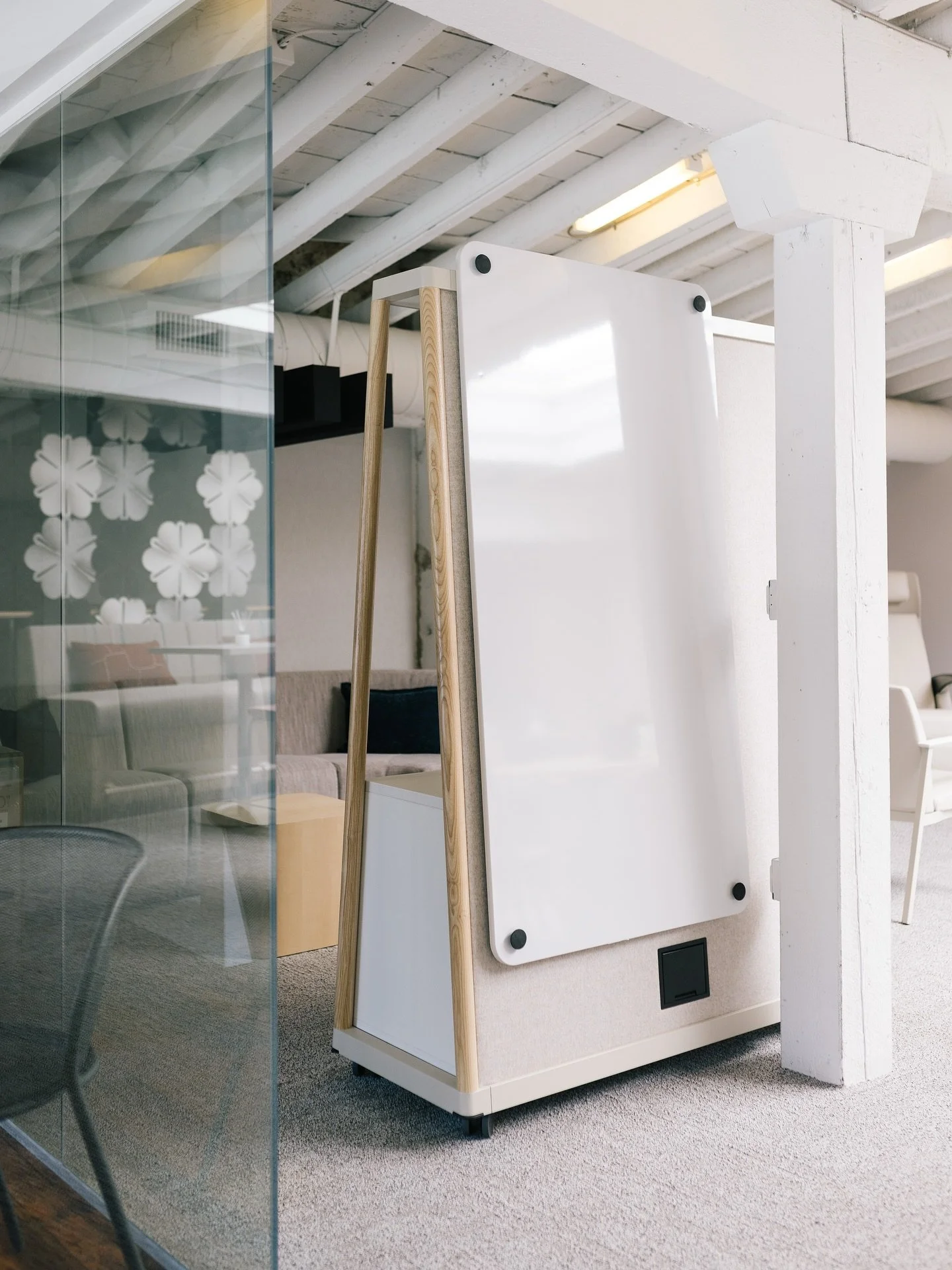 Offices are becoming more dynamic, energetic spaces; stimulating connection, collaboration, and culture. 

Kaleid from OFS was created as a mobile element of Soft Architecture to help define space and support these exact needs. ✍🏼✨

#linkedreps #bay