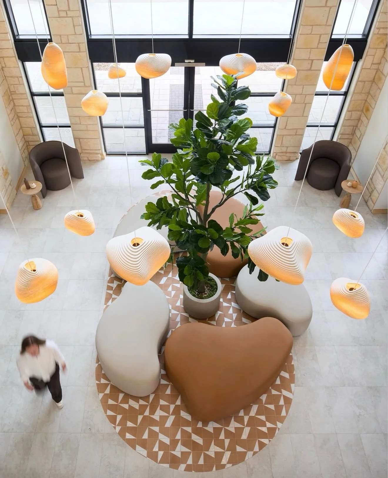 No&eacute; benches steal the show in this space ✨

The No&eacute; collection features playful, organic shapes that seamlessly blend versatile design with functionality across a wide range of interiors.

#carolinaOFS #healthcaredesign #workplacedesign